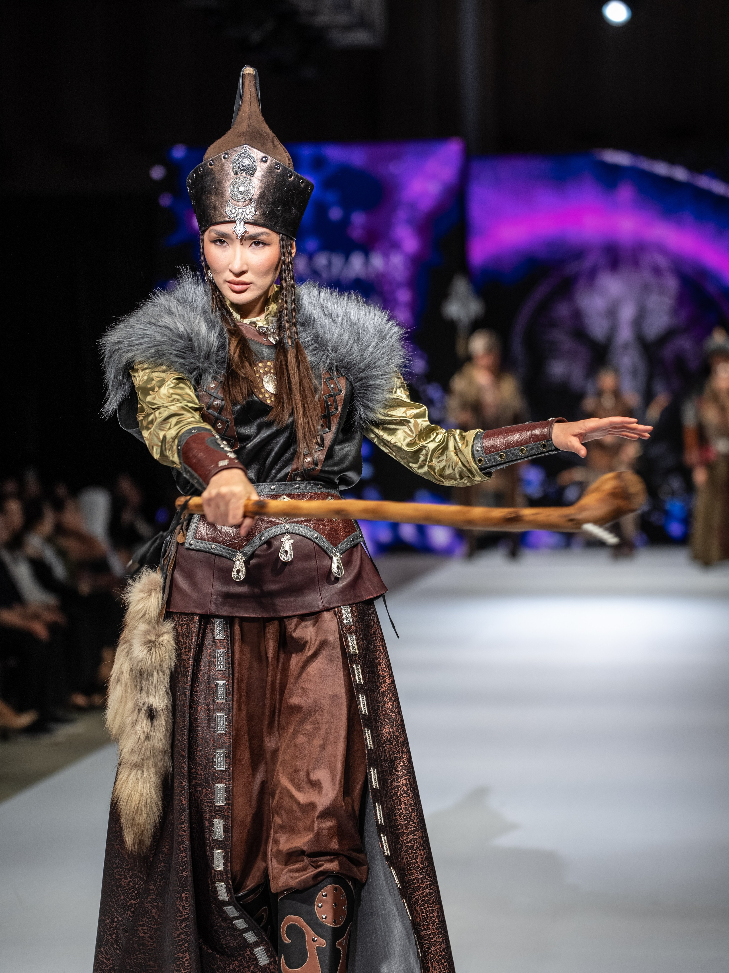 EURASIAN FASHION WEEK Lo Zarata. Сайт Алматинского НЮ АРТ, будуар и фэшн фотографа Дениса Карпенко
