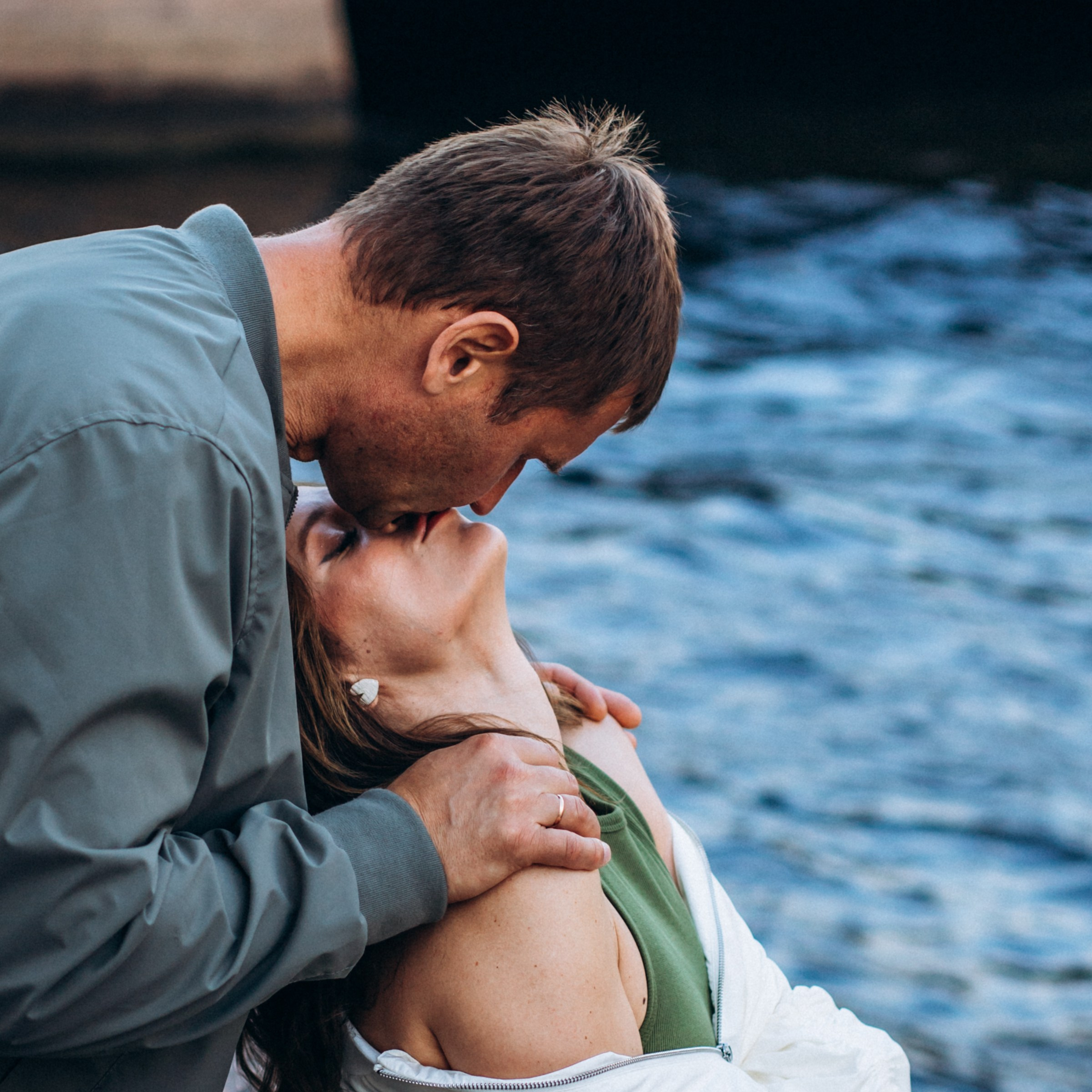 Сергей и Наталья в июне. Фотопрогулка в Петербурге. Индивидуальный и семейный фотограф в Санкт-Петербурге