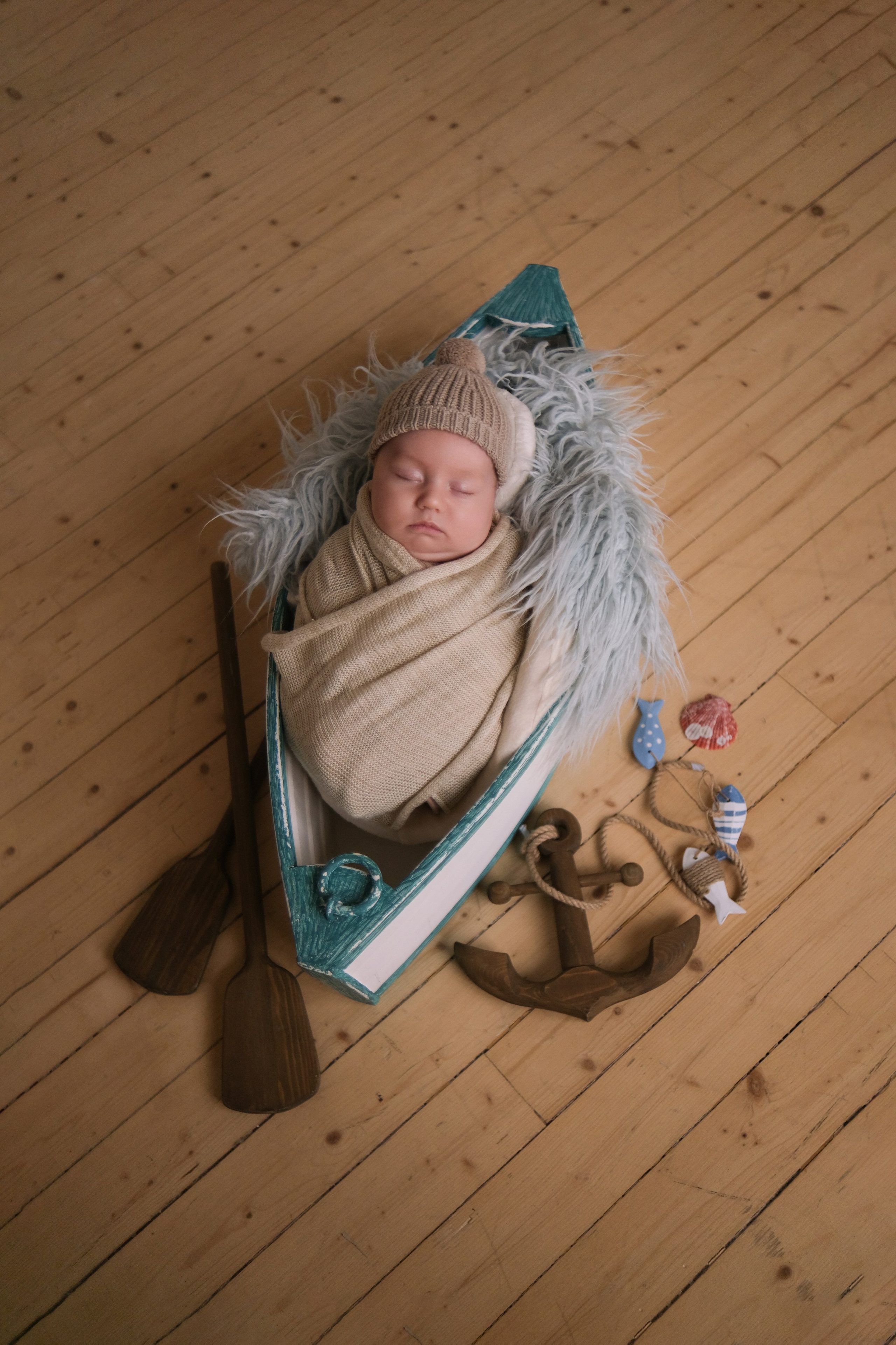 Мирослав в Матрёшке. Семейный детский ньюборн фотограф в Москве Марта Петрова