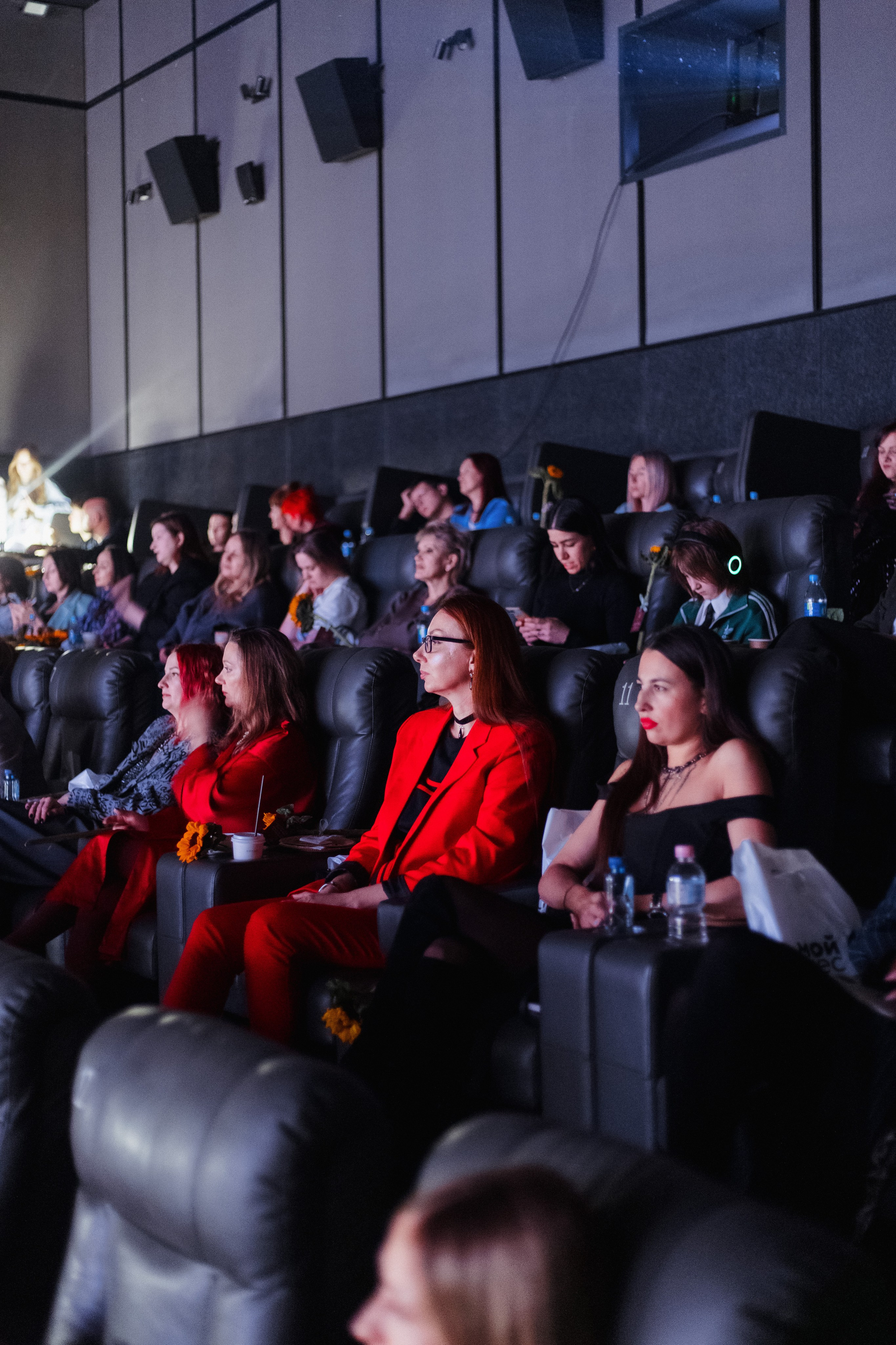 ФЭШН КОНФА. СВОИ. ФОТООТЧЕТЫ-СОБЫТИЯ-МЕСТА