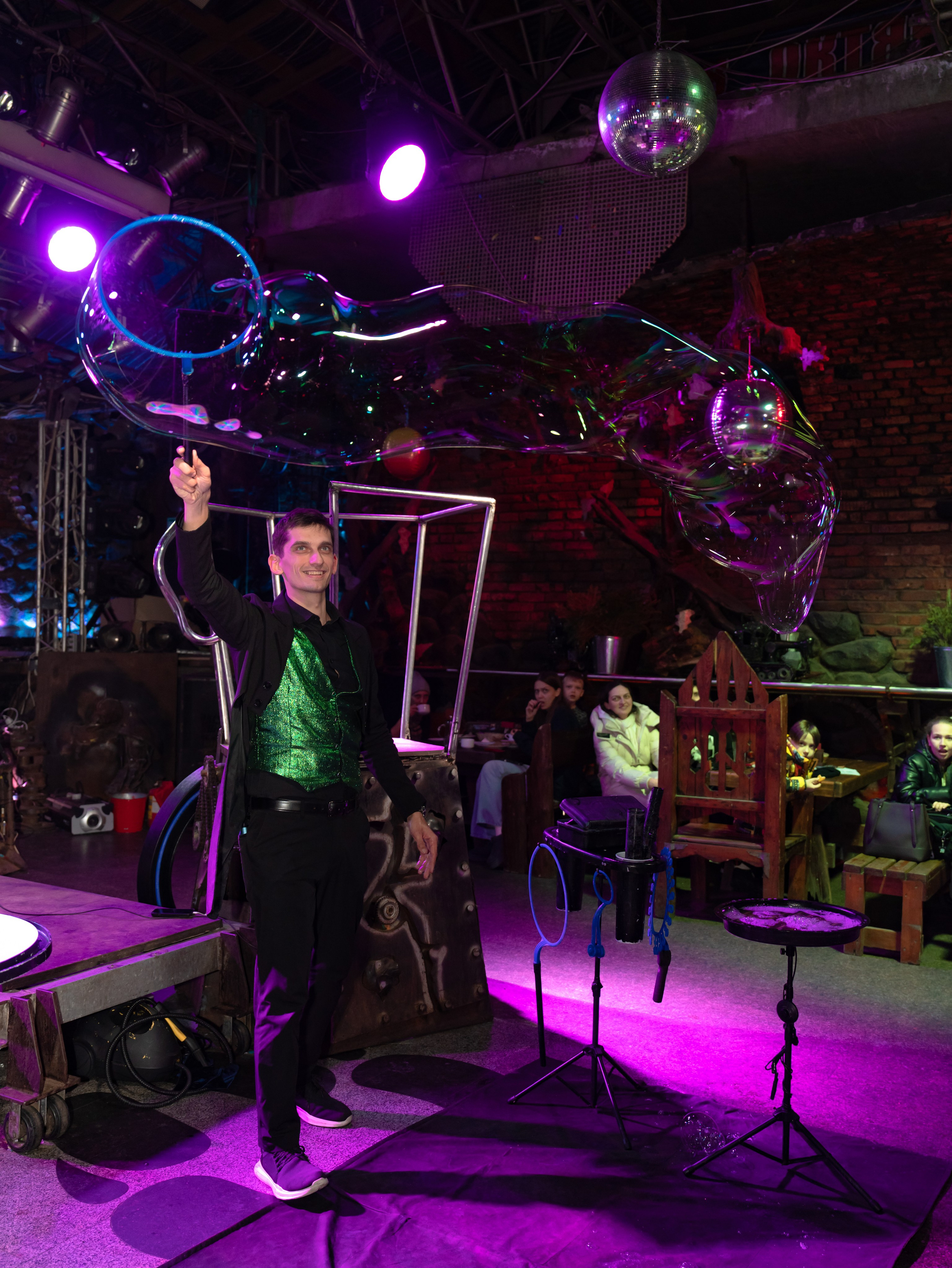 Новогодняя сказка в Байк Центре «Ночные Волки». Крамер Юлиана детский и семейный фотограф