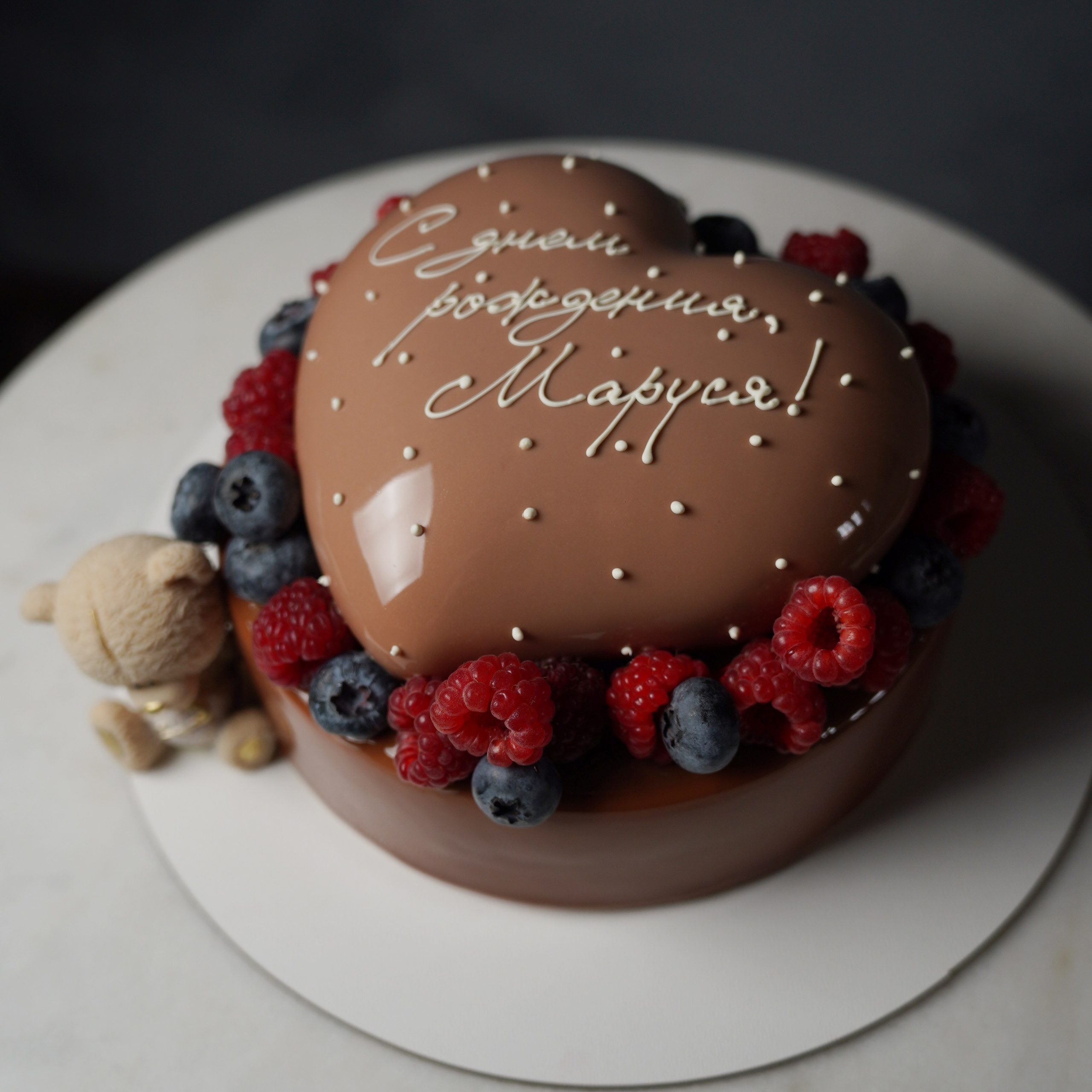 Варианты муссовых тортов про любовь. Кондитер Наталья Ташматова