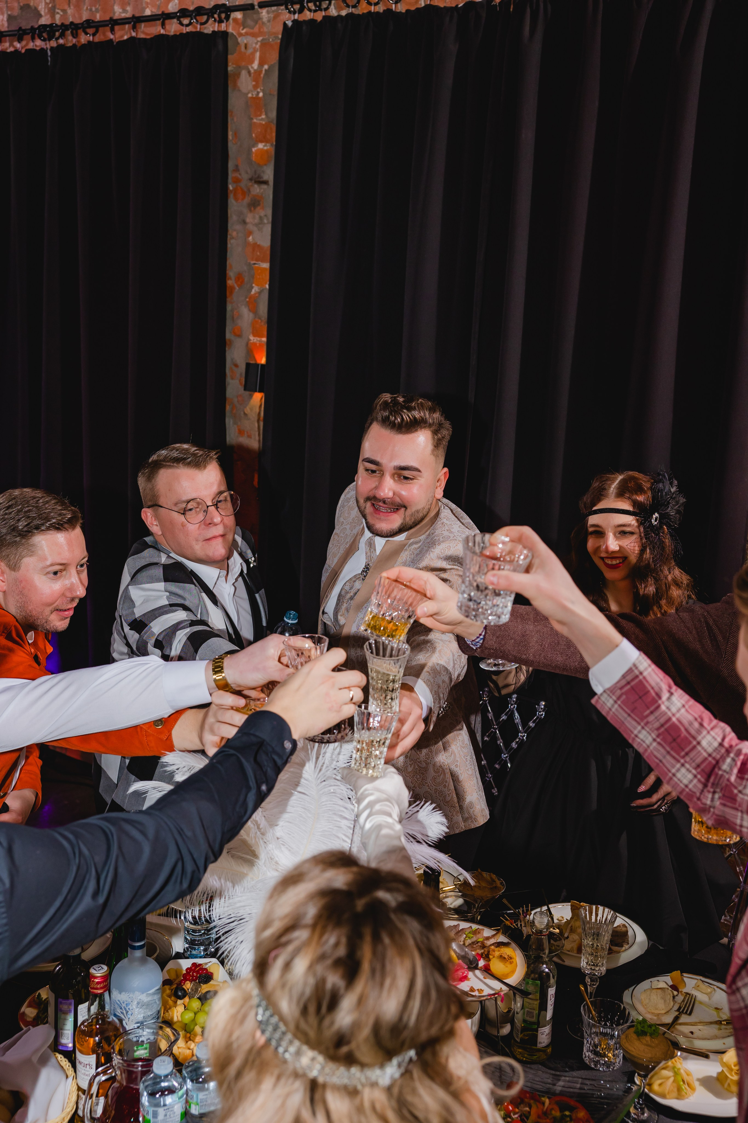 Дни Рождения и Юбилеи. Сайт с красивыми фотографиями и людьми