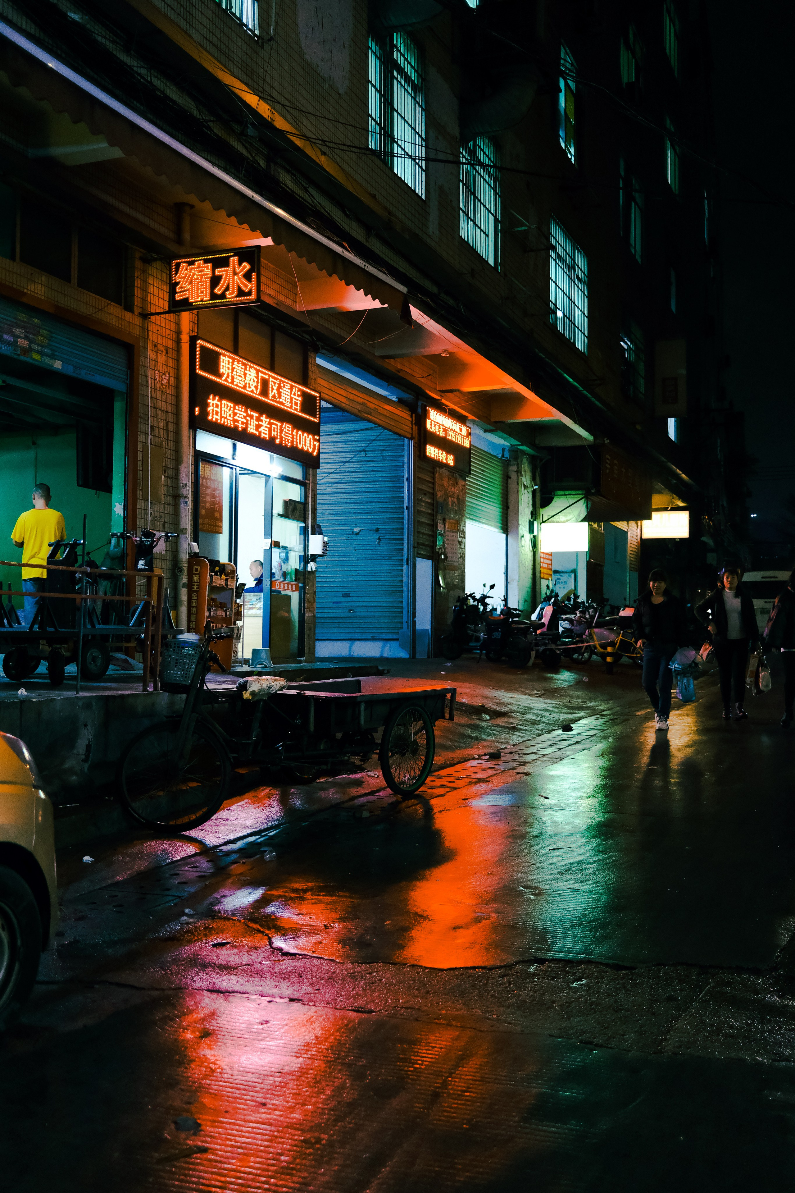 Neon in Guangzhou. Фотограф В Гуанчжоу и Шэньчжэнь Андрей Лопатин