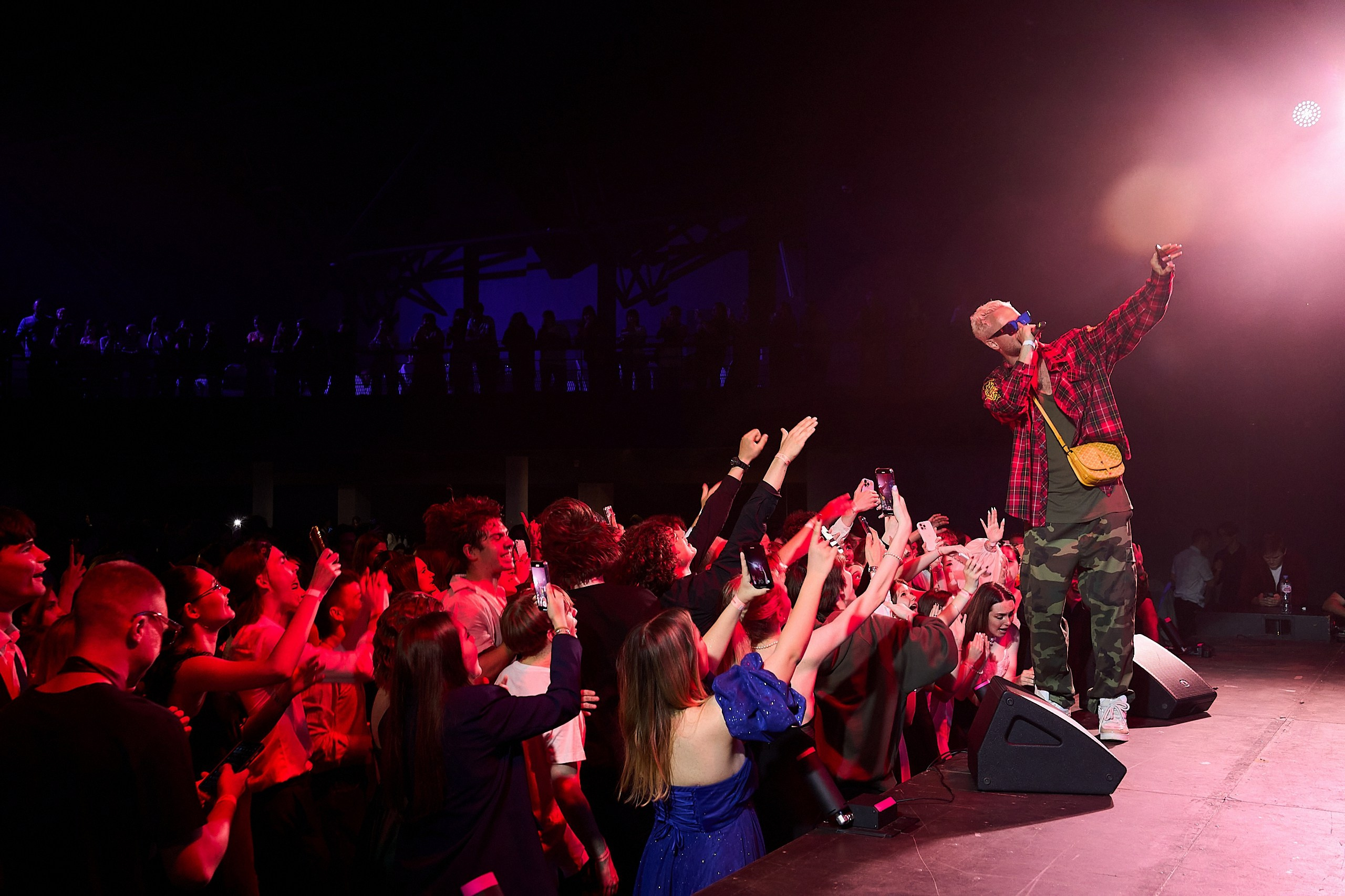 Выпускной 2024 концертный зал Академия ВТБ. Фотограф и Видеограф в Москве. Олег Корушев