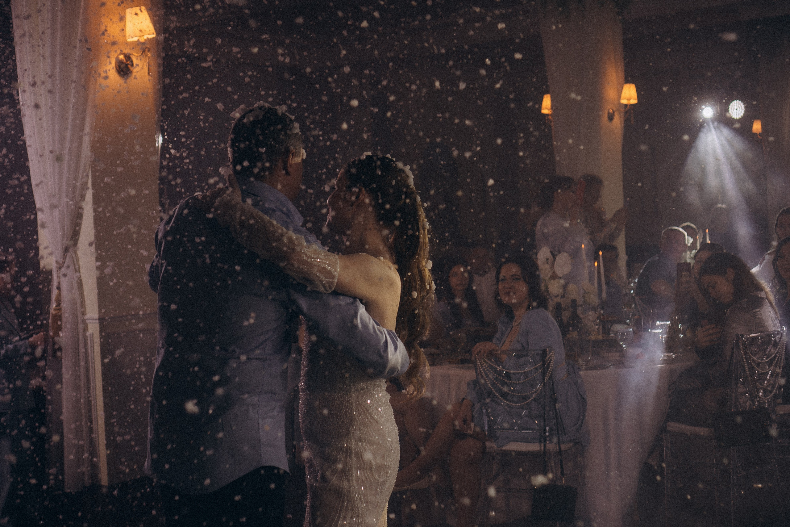 СВАДЕБНАЯ СЬЕМКА СБОРОВ В ОТЕЛЕ И ВЫЕЗД НА ЦЕРЕМОНИЮ (СНЯТО В СИБИРЕ В НИЖНЕВАРТОВСКЕ). Профессиональный фотограф, Санкт-Петербург — Виктория Богомолова