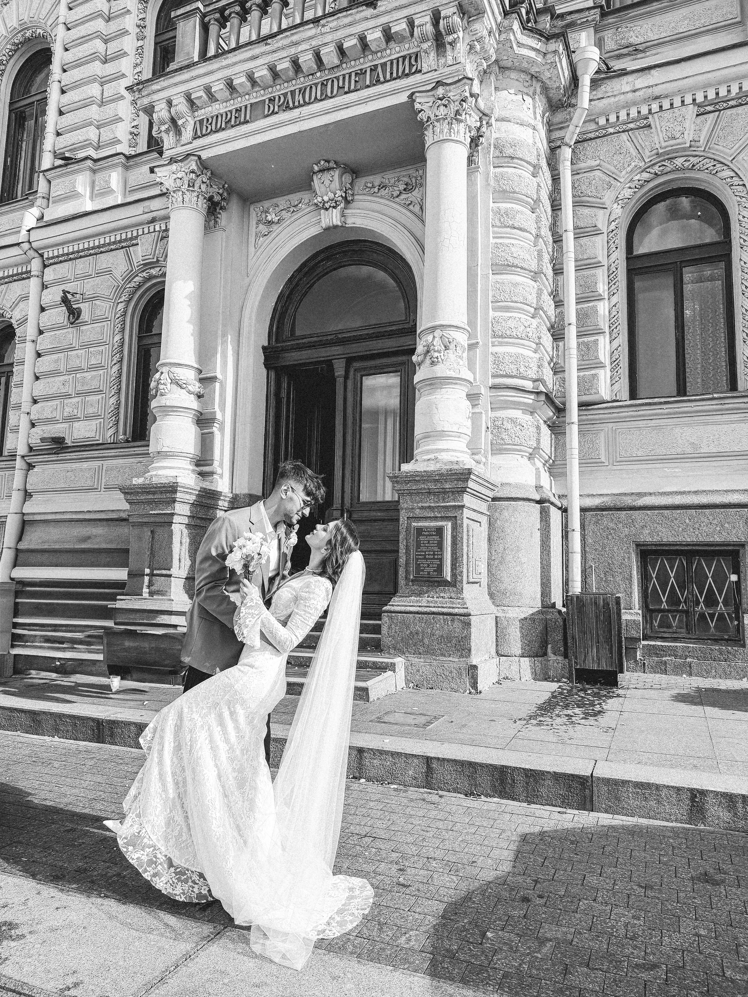 ФОТО НА ТЕЛЕФОН ВО ВРЕМЯ БРАКОСОЧЕТАНИЯ В ПЕРВОМ ДВОРЦЕ И ПРОГУЛКИ. Профессиональный фотограф, Санкт-Петербург — Виктория Богомолова