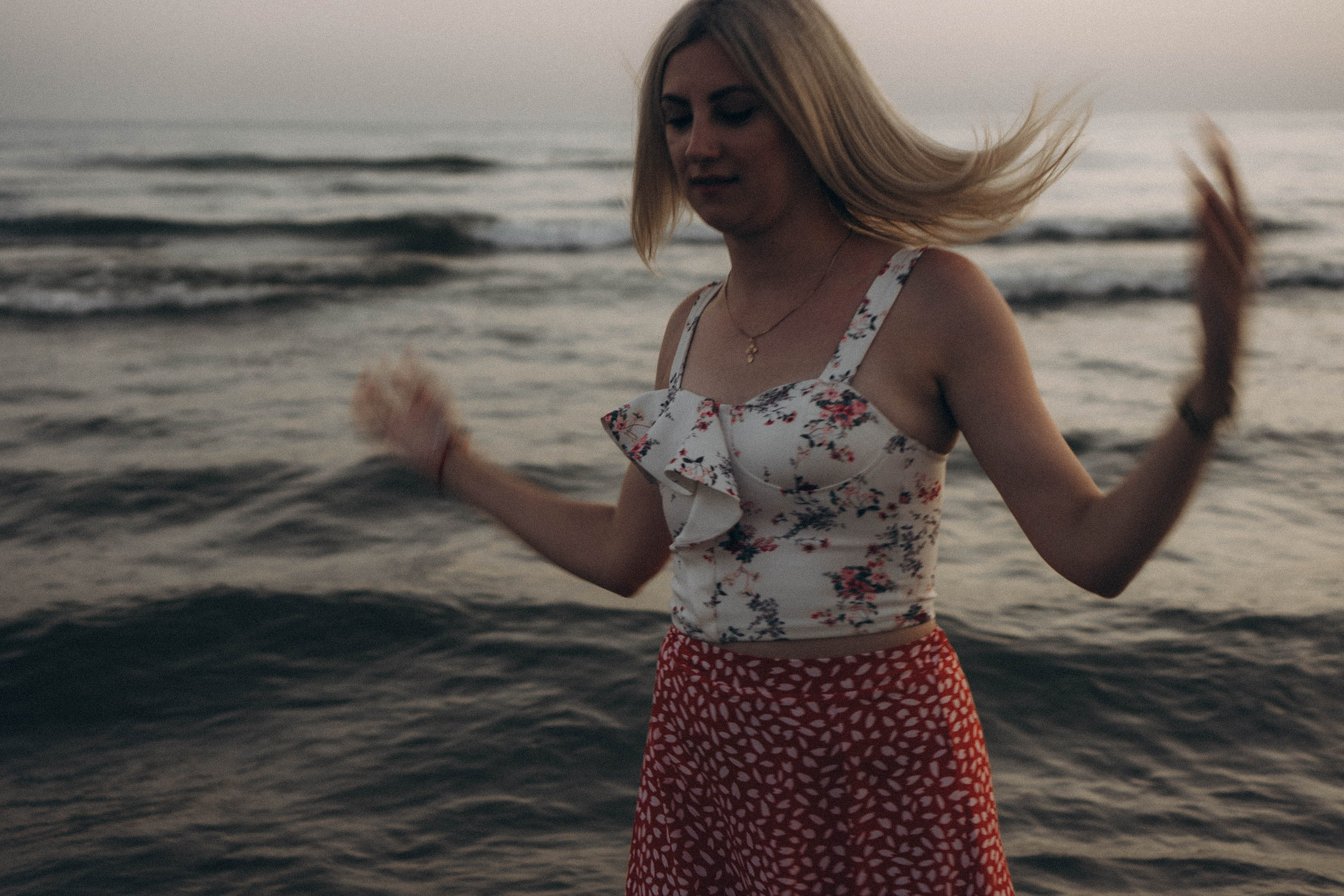 Июльский вечер на берегу черного моря. Профессиональный фотограф, Санкт-Петербург — Виктория Богомолова