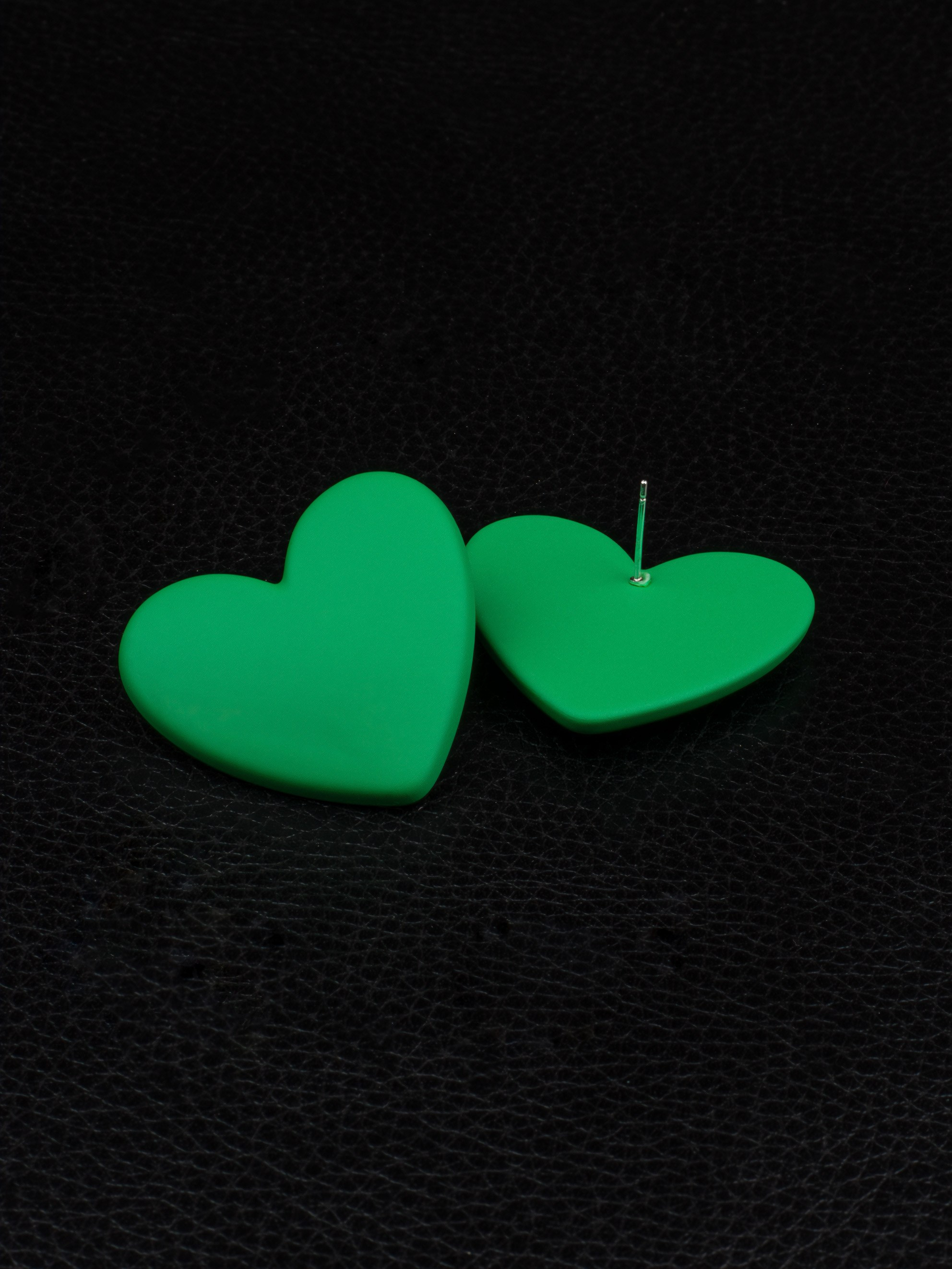 Серьги (сердечки). MaraClub Foto предметное фото для сайта и маркетплейсов в Москве и области