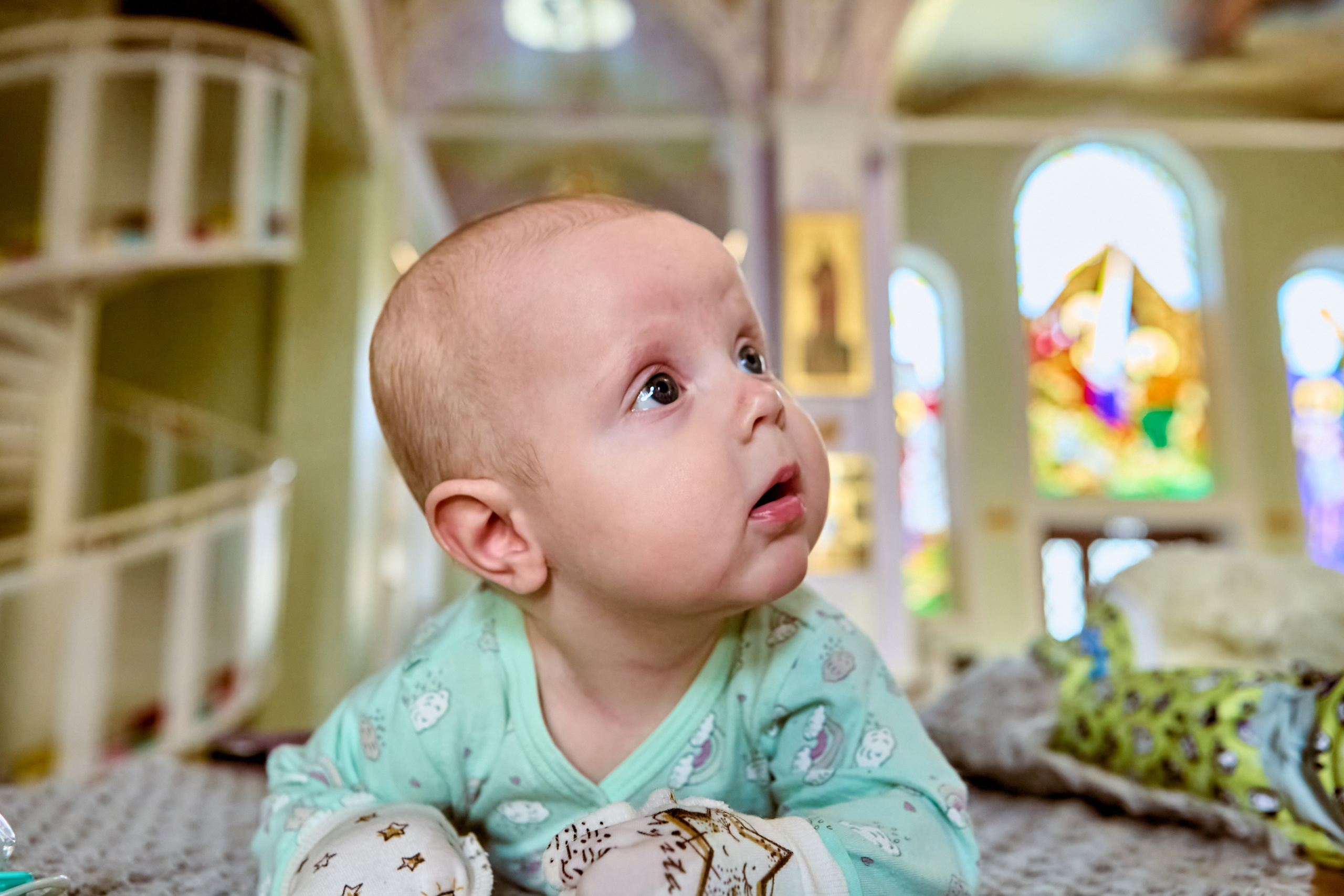 Детская фотосессия на крещение Православного портретного и детского фотограф Николая Голованова