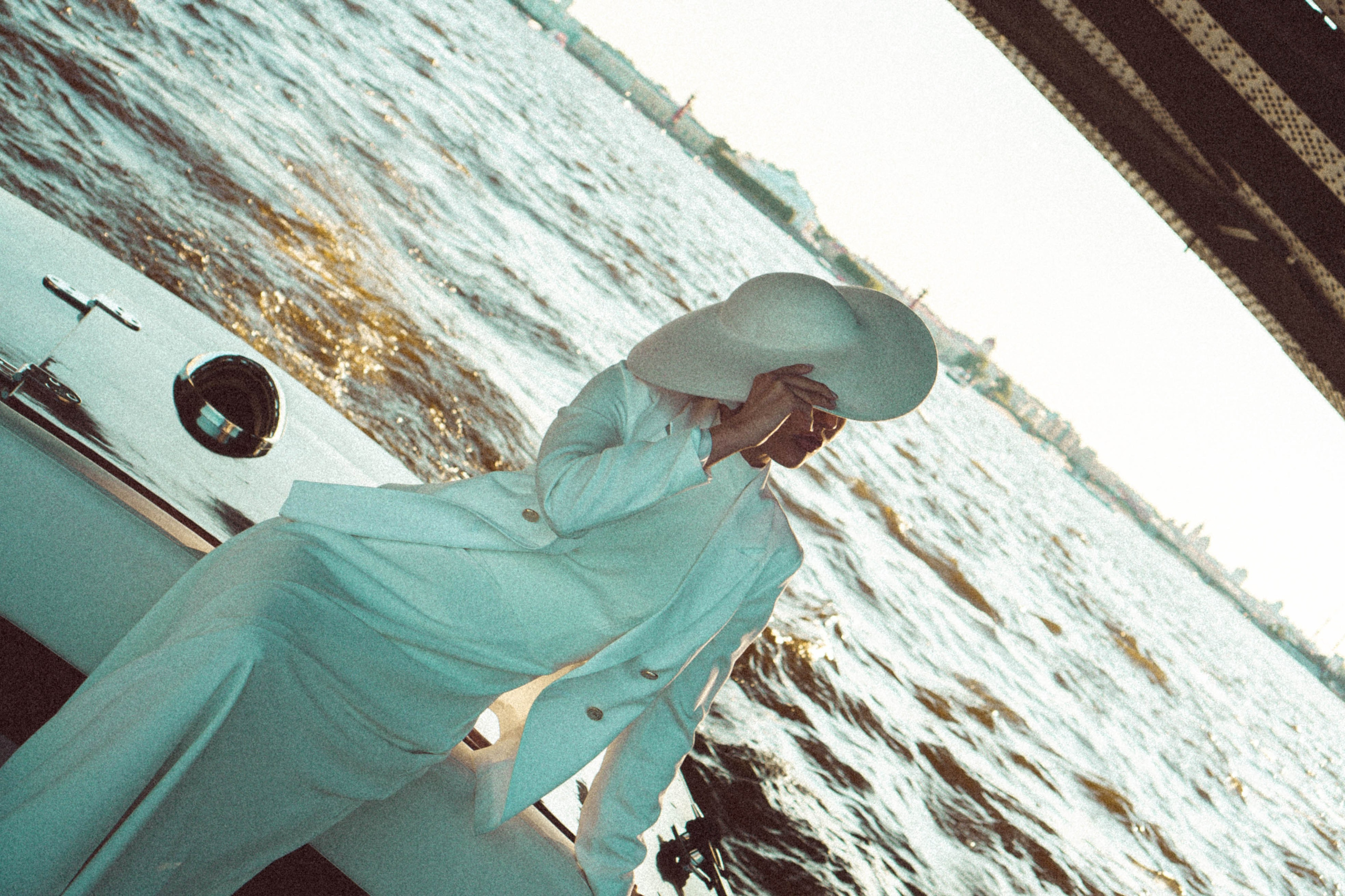 СВАДЕНБНАЯ СЬЕМКА НА КАТЕРЕ ПО КАНАЛАМ САНКТ-ПЕТЕРБУРГА И В АКВАТОРИИ НЕВЫ. Профессиональный фотограф, Санкт-Петербург — Виктория Богомолова