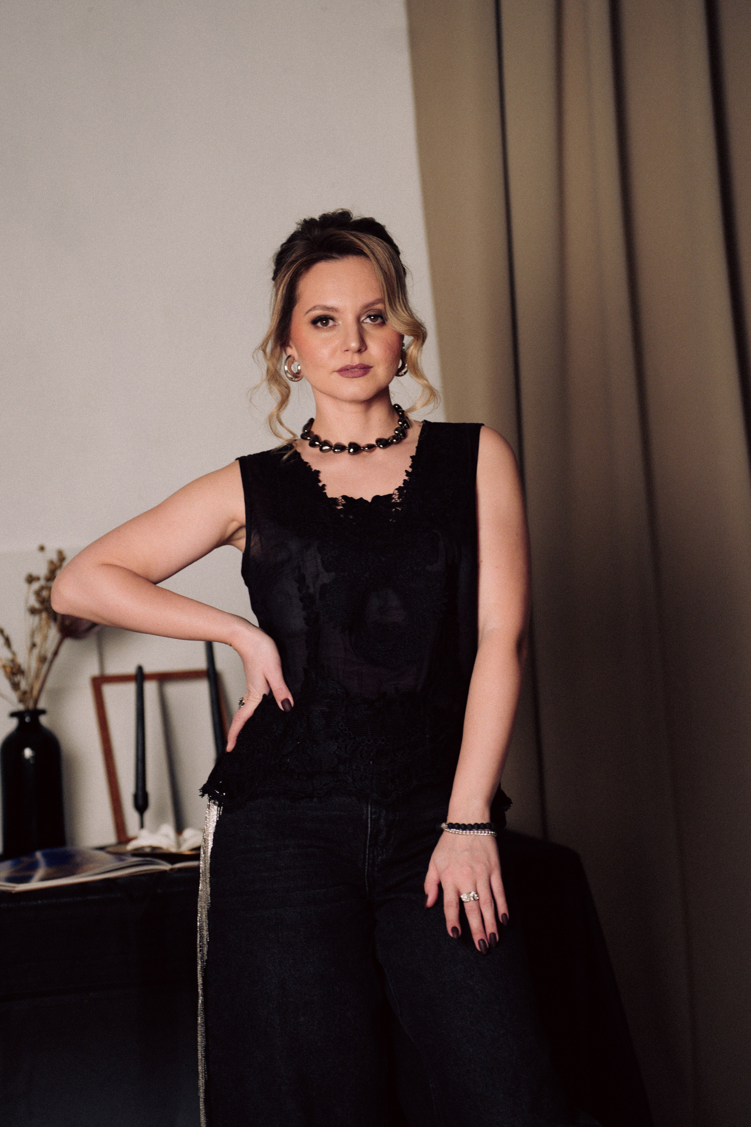 НОВОГОДНЯЯ ФОТОСЕСИИЯ В СТУДИИ ДЛЯ ДЕВУШКИ И ПРОГУЛКА ПО ЧЕРНЫШЕВСКОЙ. Профессиональный фотограф, Санкт-Петербург — Виктория Богомолова