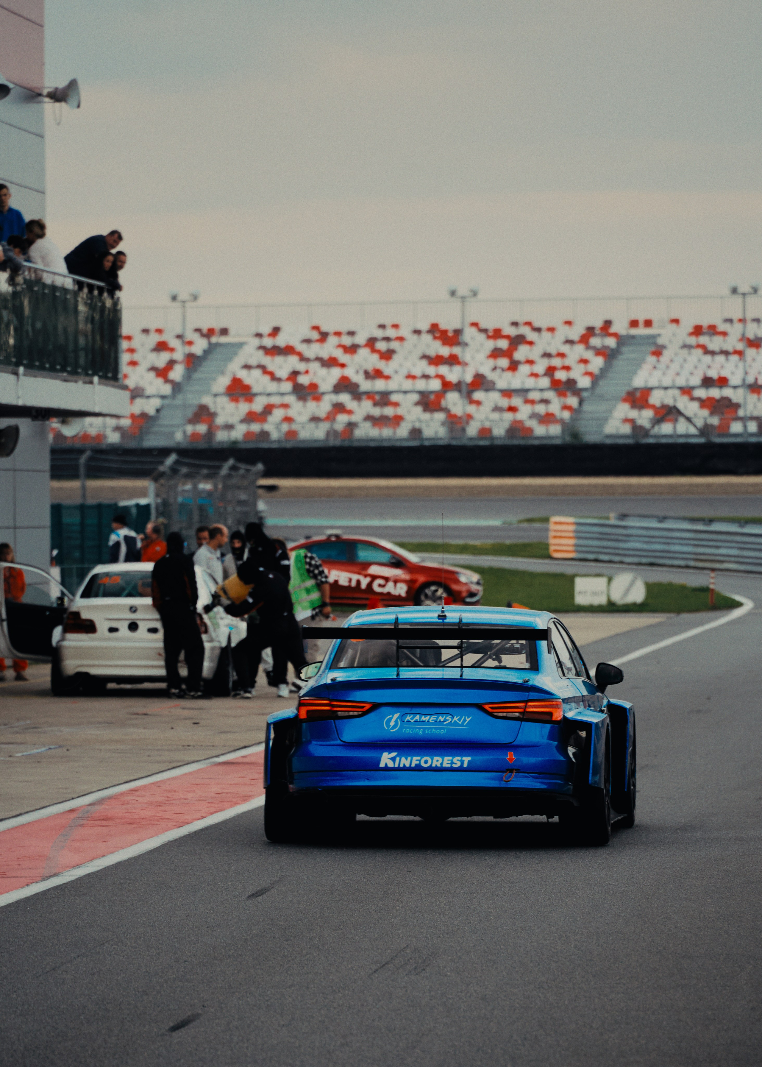 REC 2025. Автомобильный и коммерческий фотограф Москва