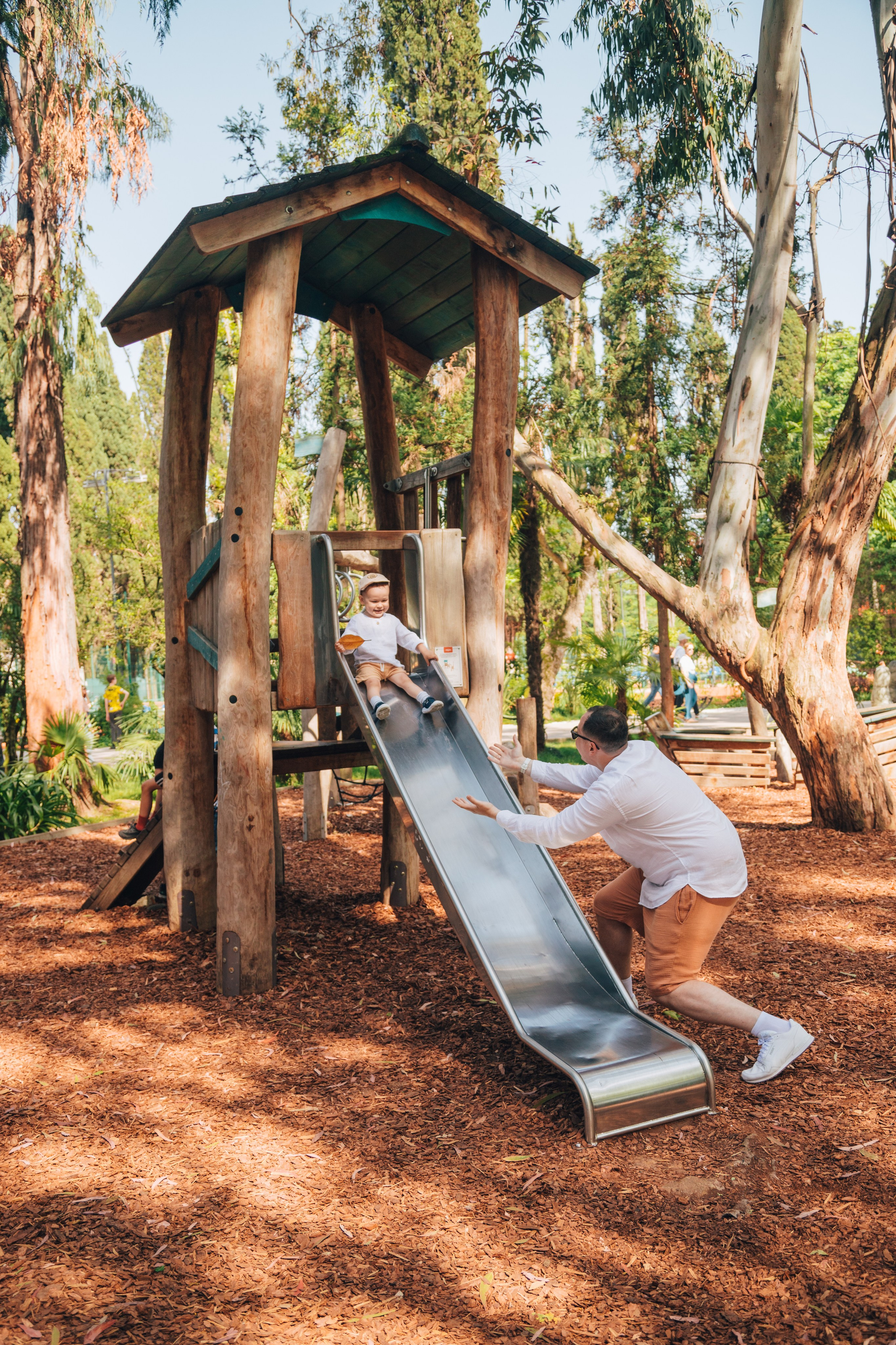 Дима, Ляйсан и Миша на Ривьере (Май 2025 г.). Фотограф Сочи, Адлер, Красная Поляна — Вероника Радченко
