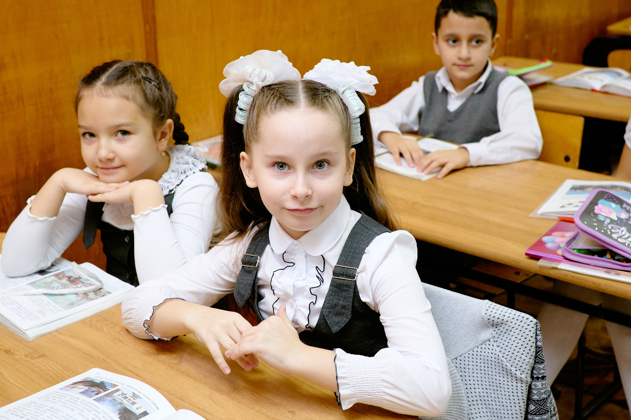 Сьемка на 1 сентебря. Фотограф Выпускные альбомы Таганрог Сергей Коробченко