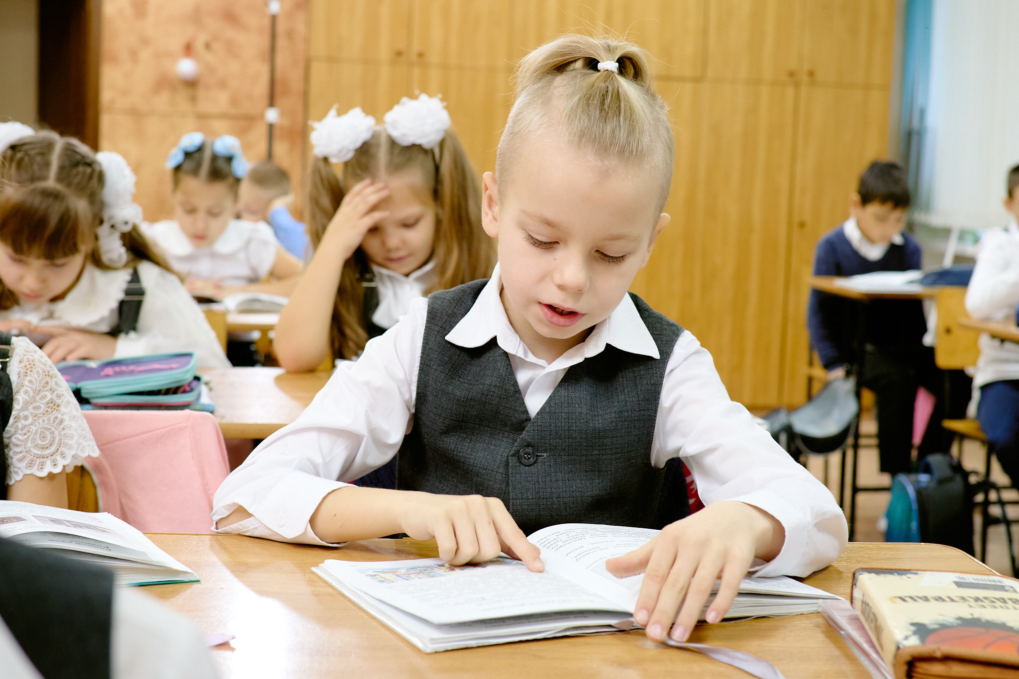 Сьемка на 1 сентебря. Фотограф Выпускные альбомы Таганрог Сергей Коробченко