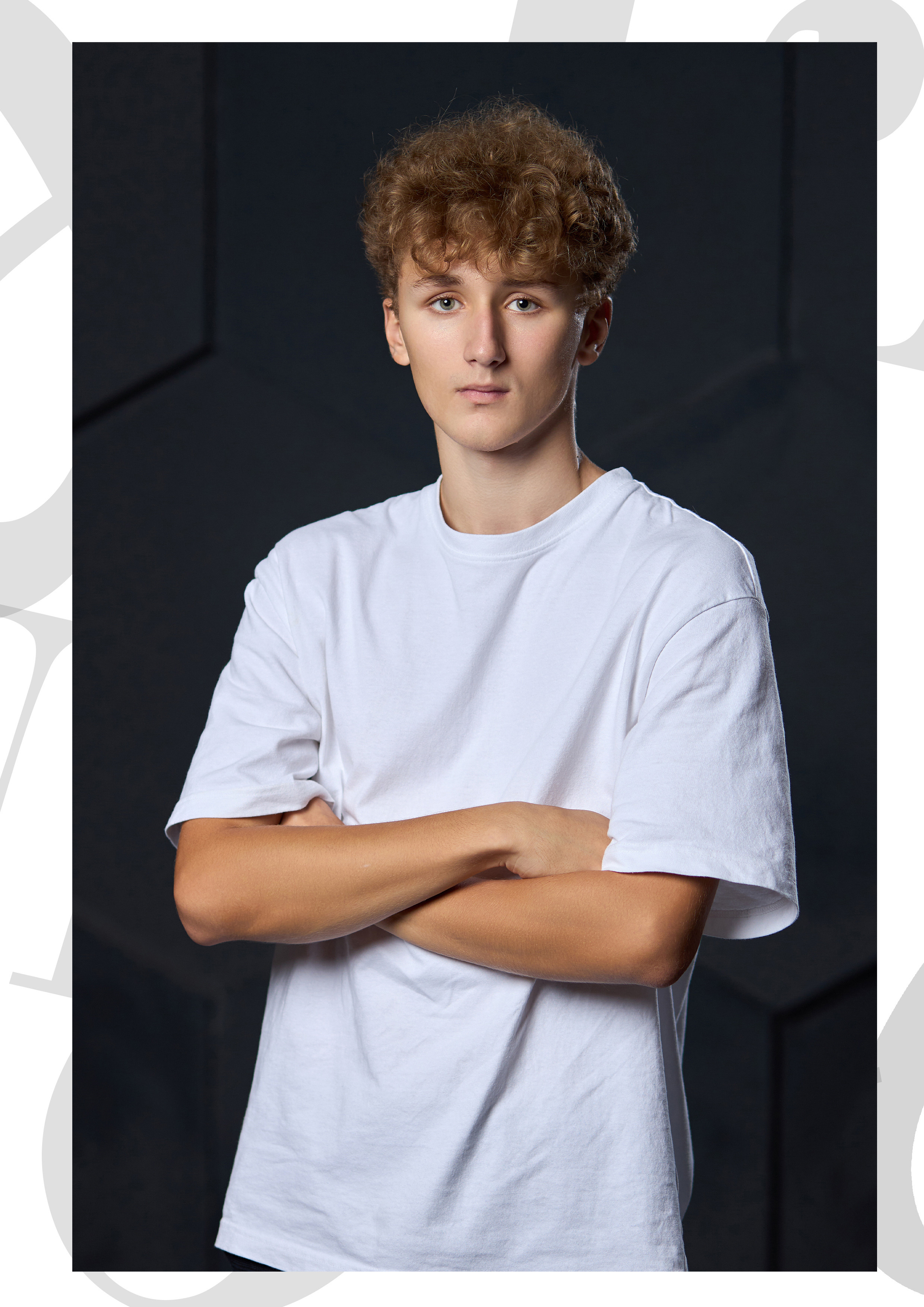 Сьемка выпускного альбома в студии Фотостудия GRUNGE HALL таганрог. Фотограф Выпускные альбомы Таганрог Сергей Коробченко