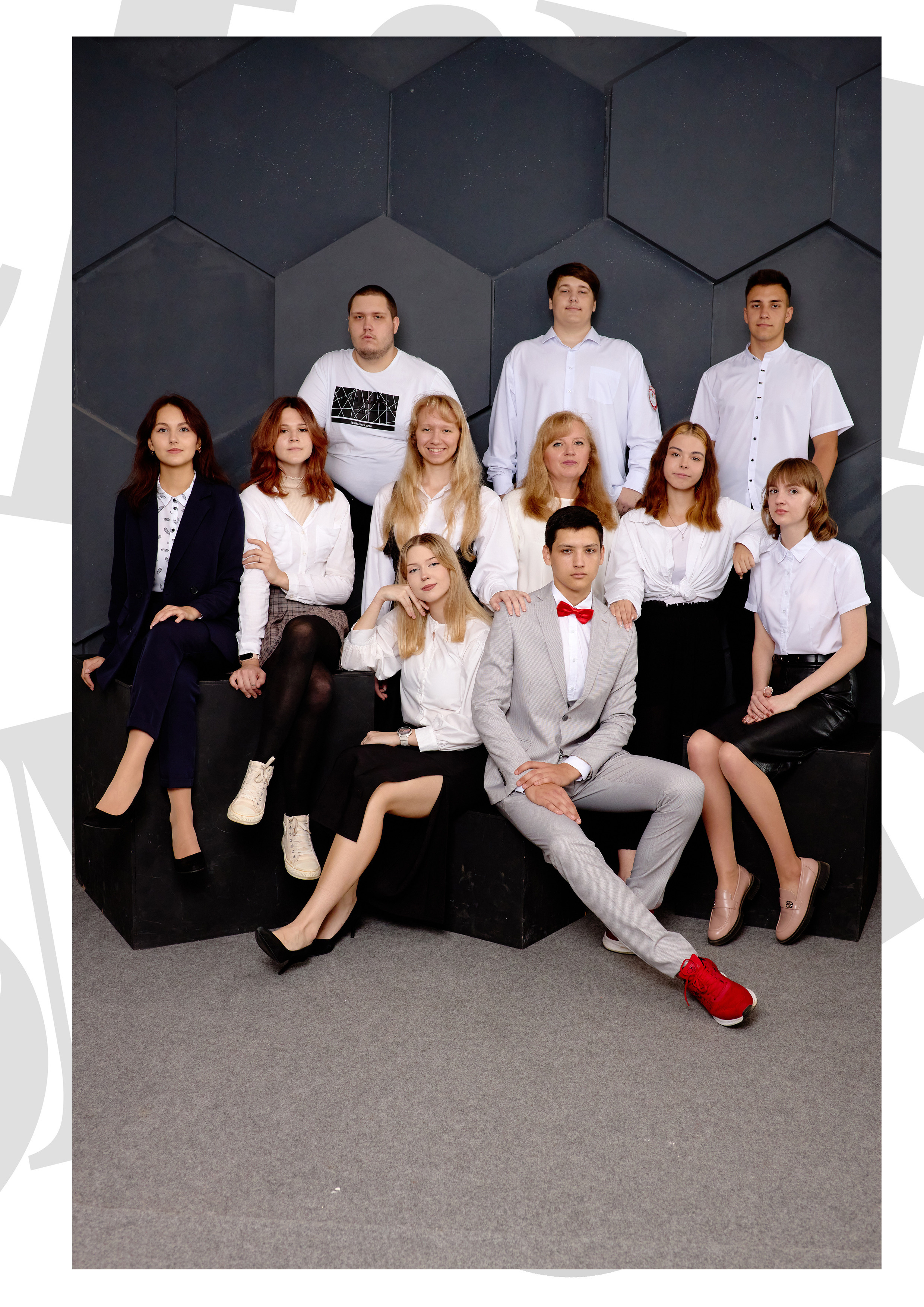 Сьемка выпускного альбома в студии Фотостудия GRUNGE HALL таганрог. Фотограф Выпускные альбомы Таганрог Сергей Коробченко