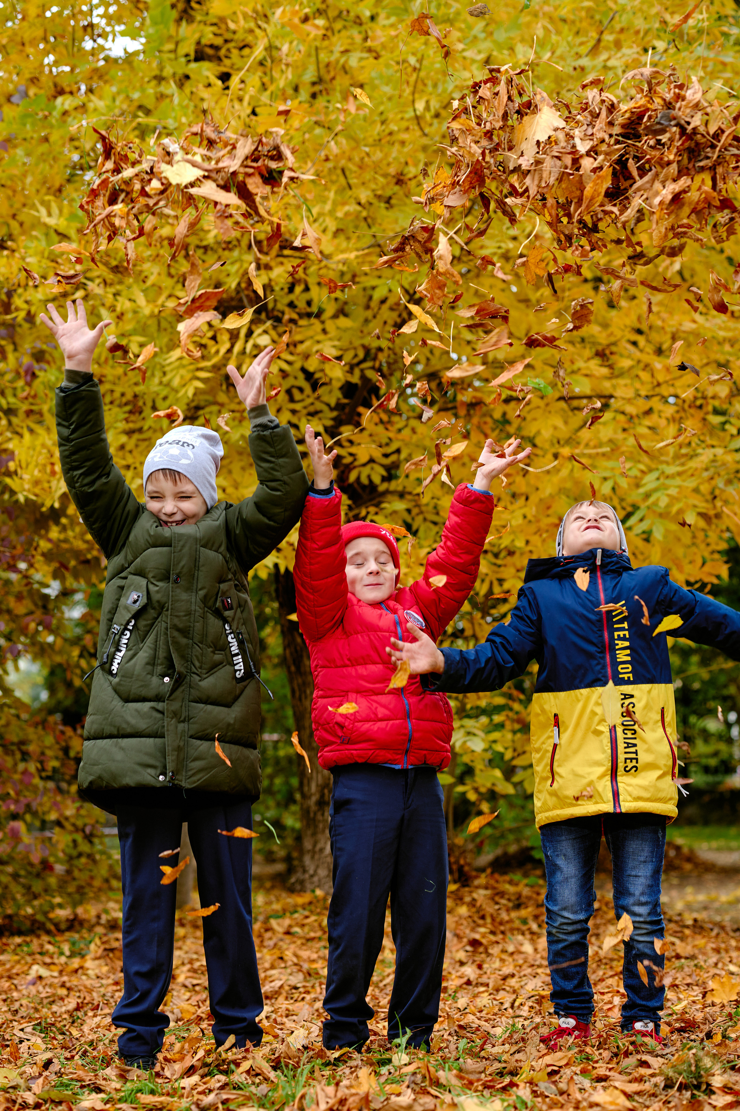 Сьемка в Парке 1 класс для альбомов таганрог. Фотограф Выпускные альбомы Таганрог Сергей Коробченко