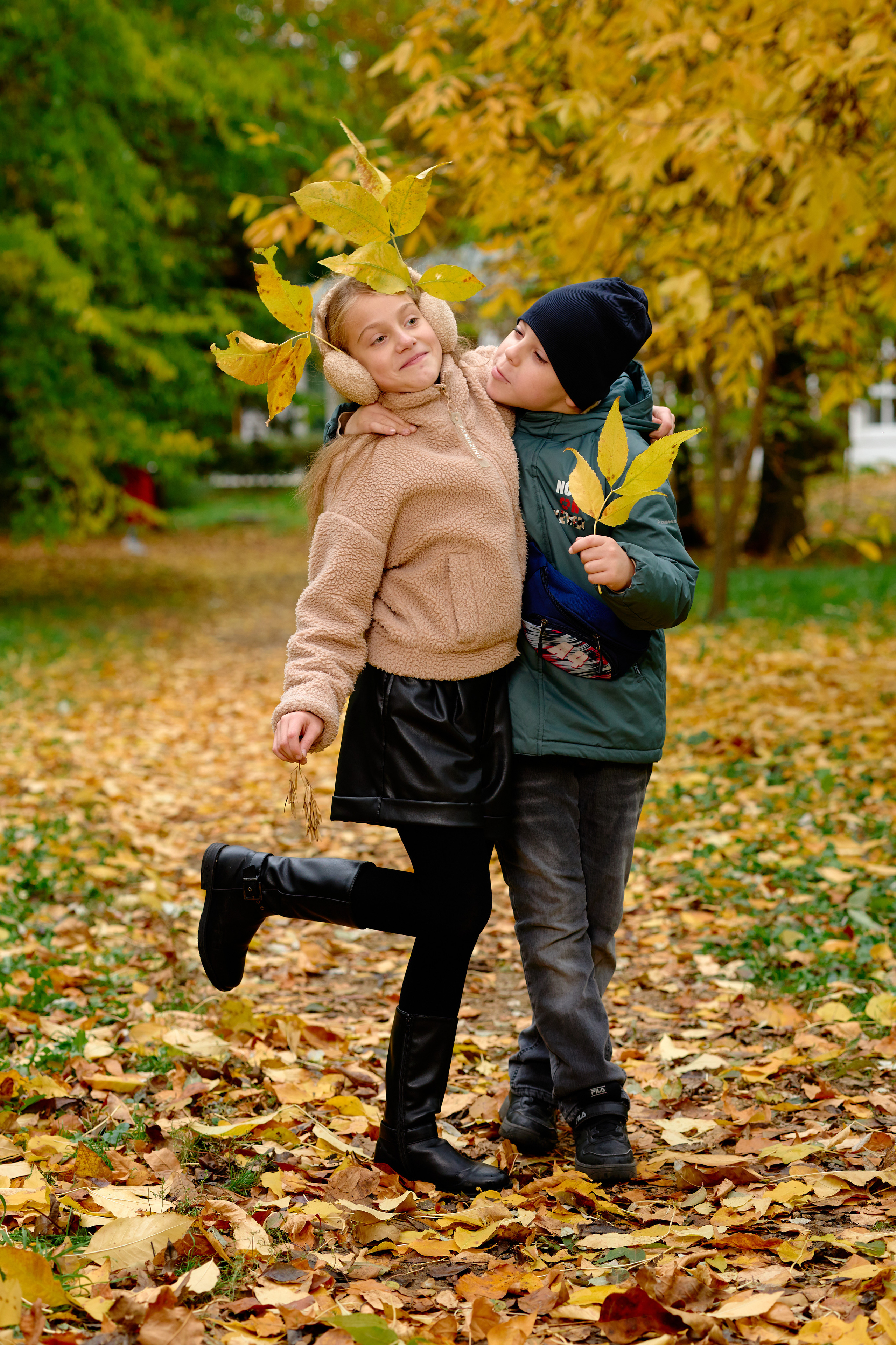Сьемка в парке на выпускные альбомы таганрог. Фотограф Выпускные альбомы Таганрог Сергей Коробченко