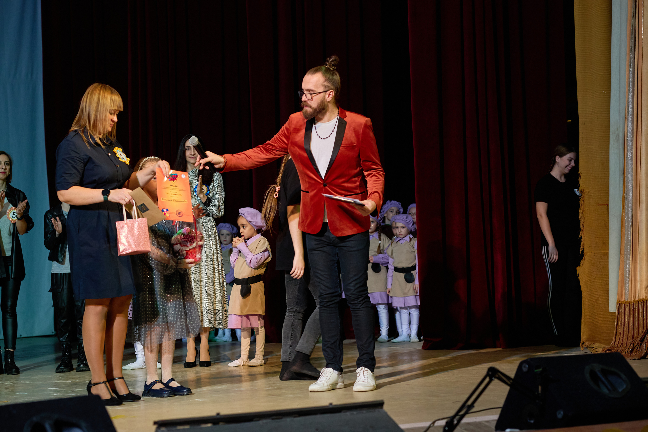 Супер Мама. Фотограф Выпускные альбомы Таганрог Сергей Коробченко