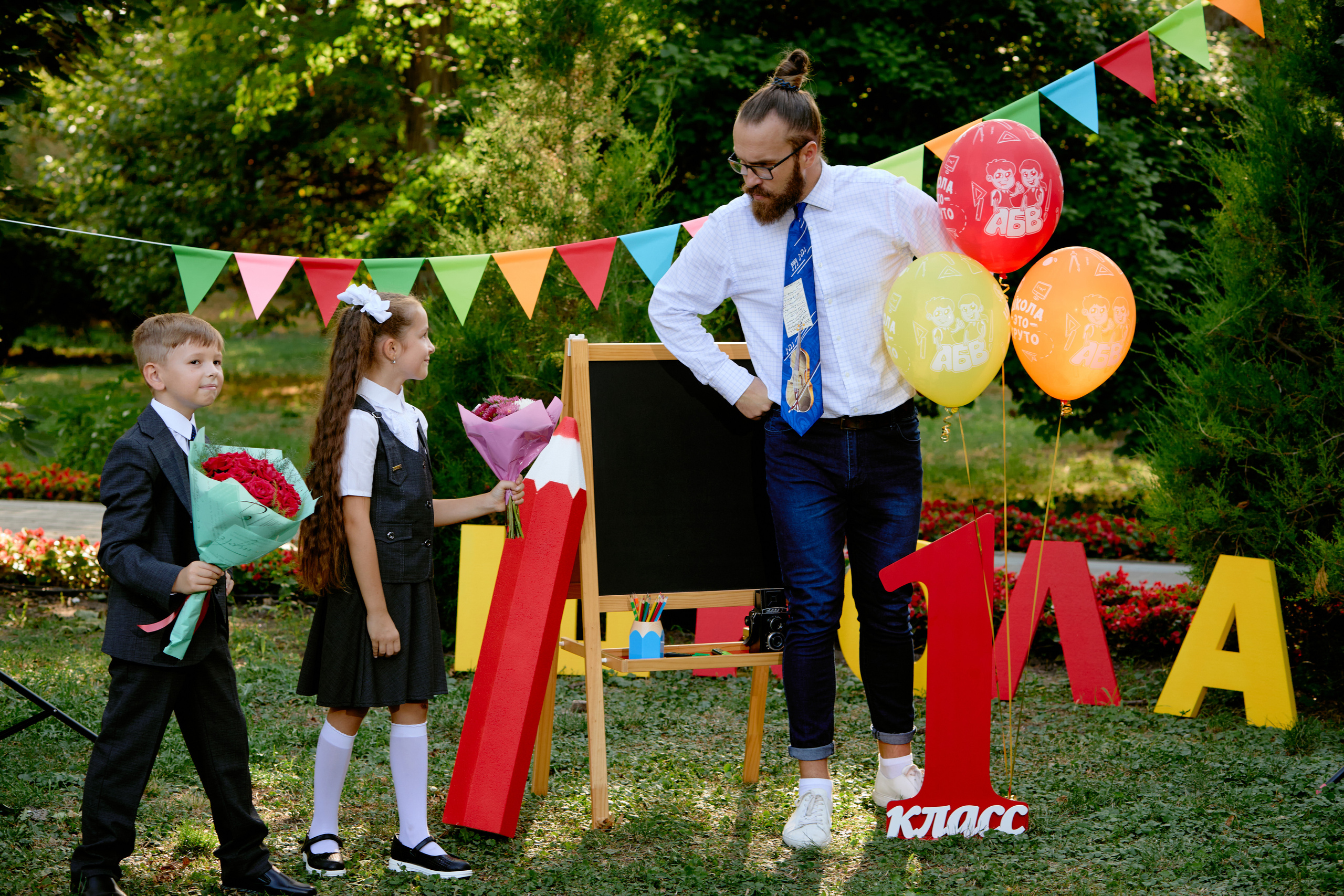 Сьемка день знаний таганрог. Фотограф Выпускные альбомы Таганрог Сергей Коробченко