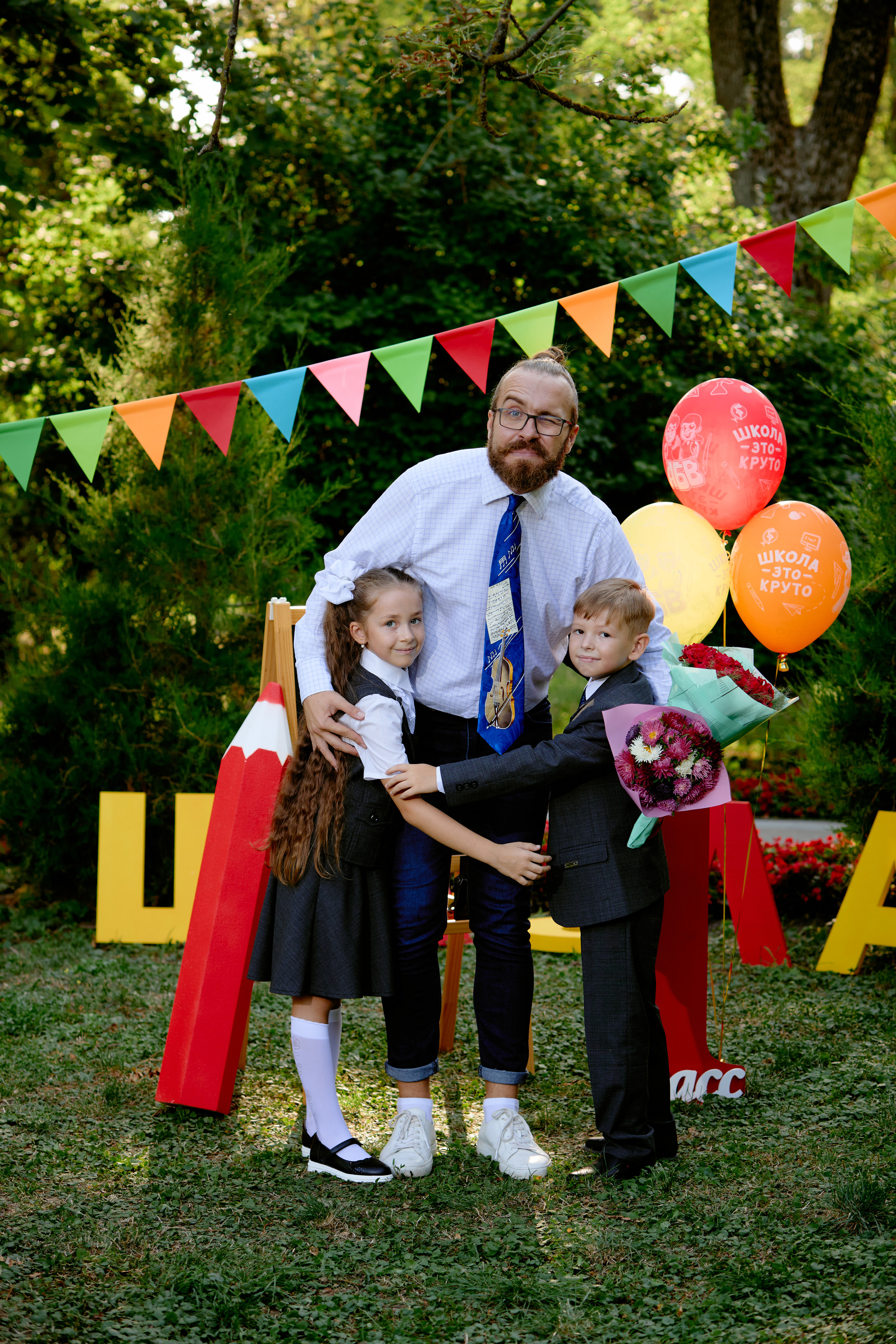 Сьемка день знаний таганрог. Фотограф Выпускные альбомы Таганрог Сергей Коробченко