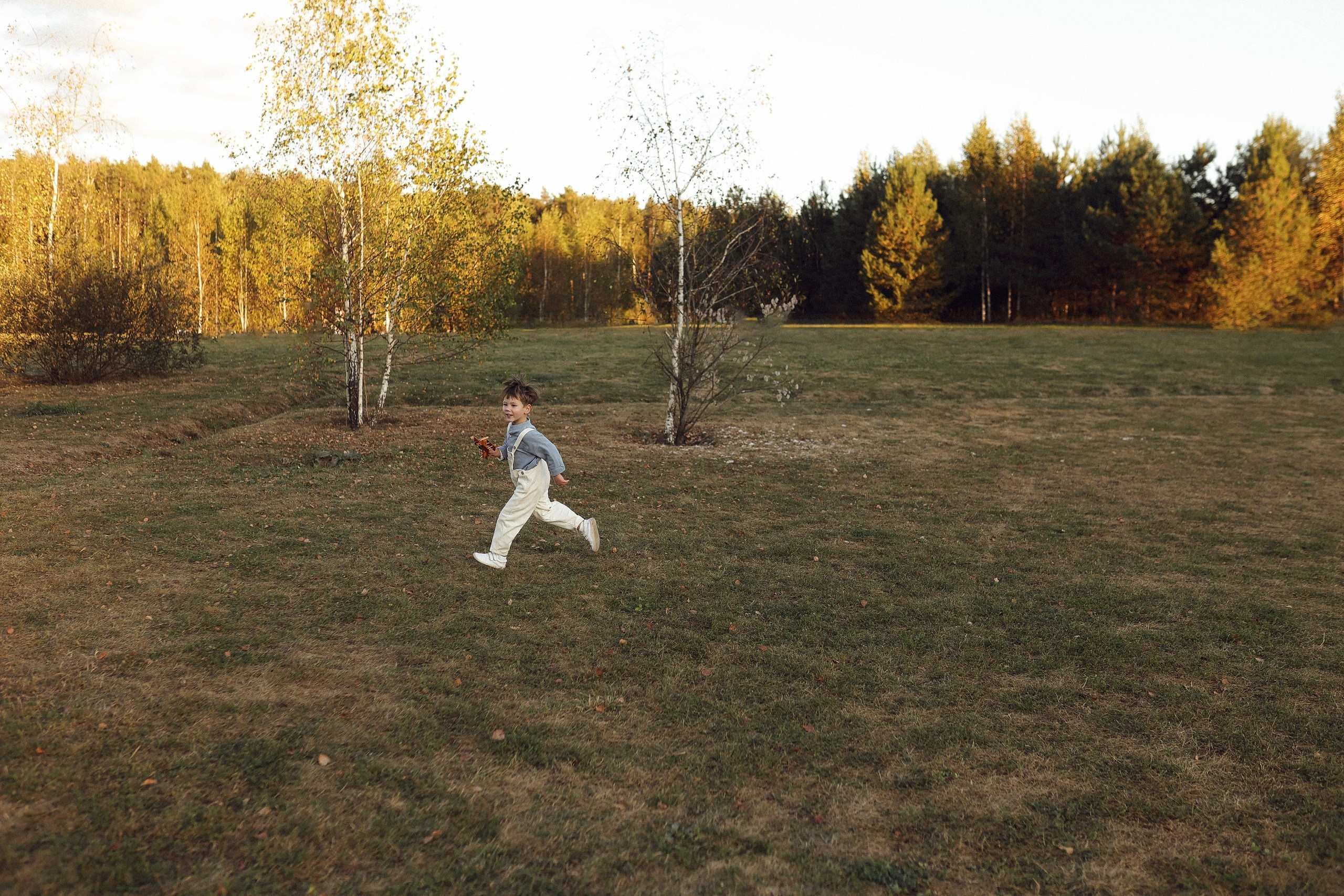 Олег, Анна, Саша и Вика в Мещерском парке. Настя Оленченко, портретный/семейный фотограф на цифру и плёнку Москва