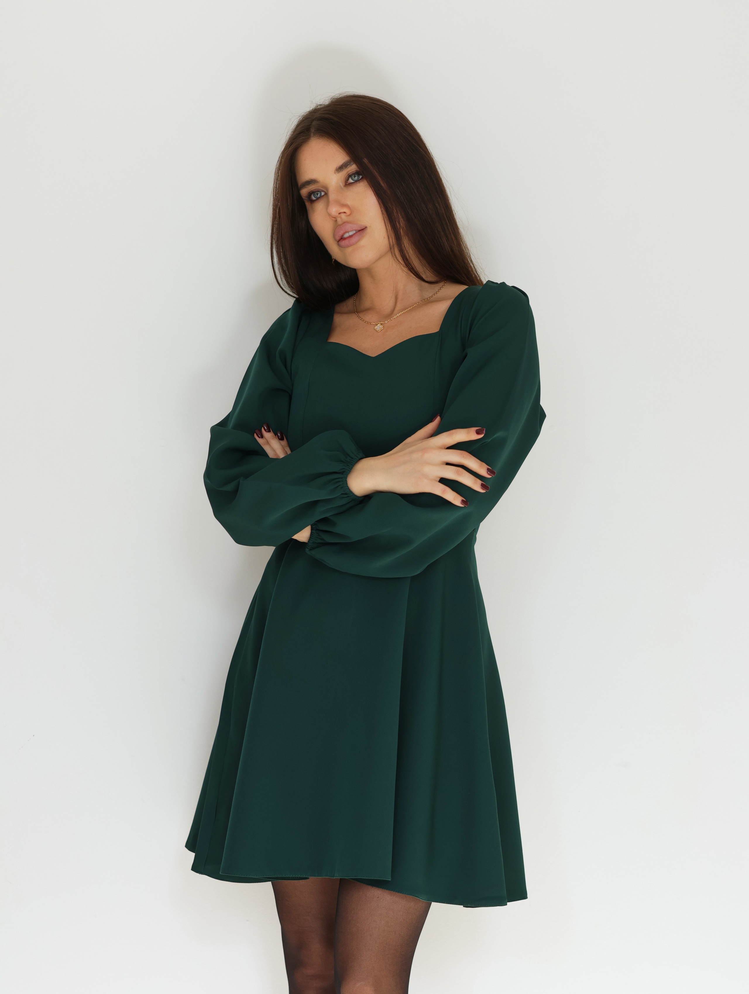 Платье изумрудное Belle Ame. Фото съемка товаров для макретплейсов Воронеж
