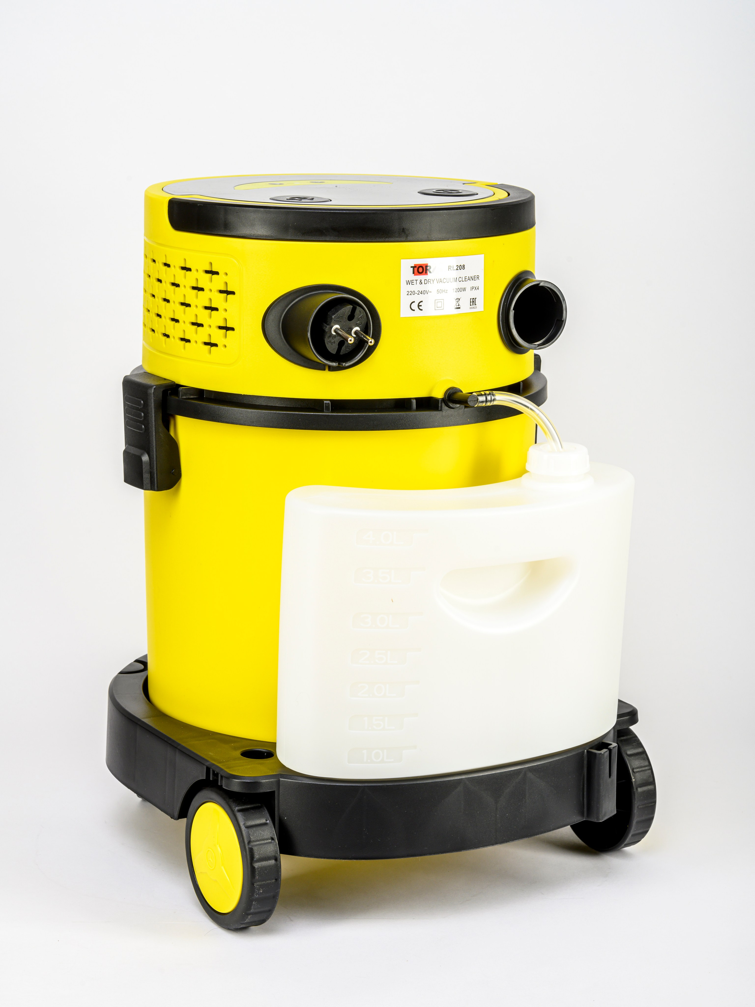 Каталожная съёмка: Снегоуборочная лопата / Пылесос. Фотограф Андрей Зикеев, фотостудия AzArt Studio в Москве