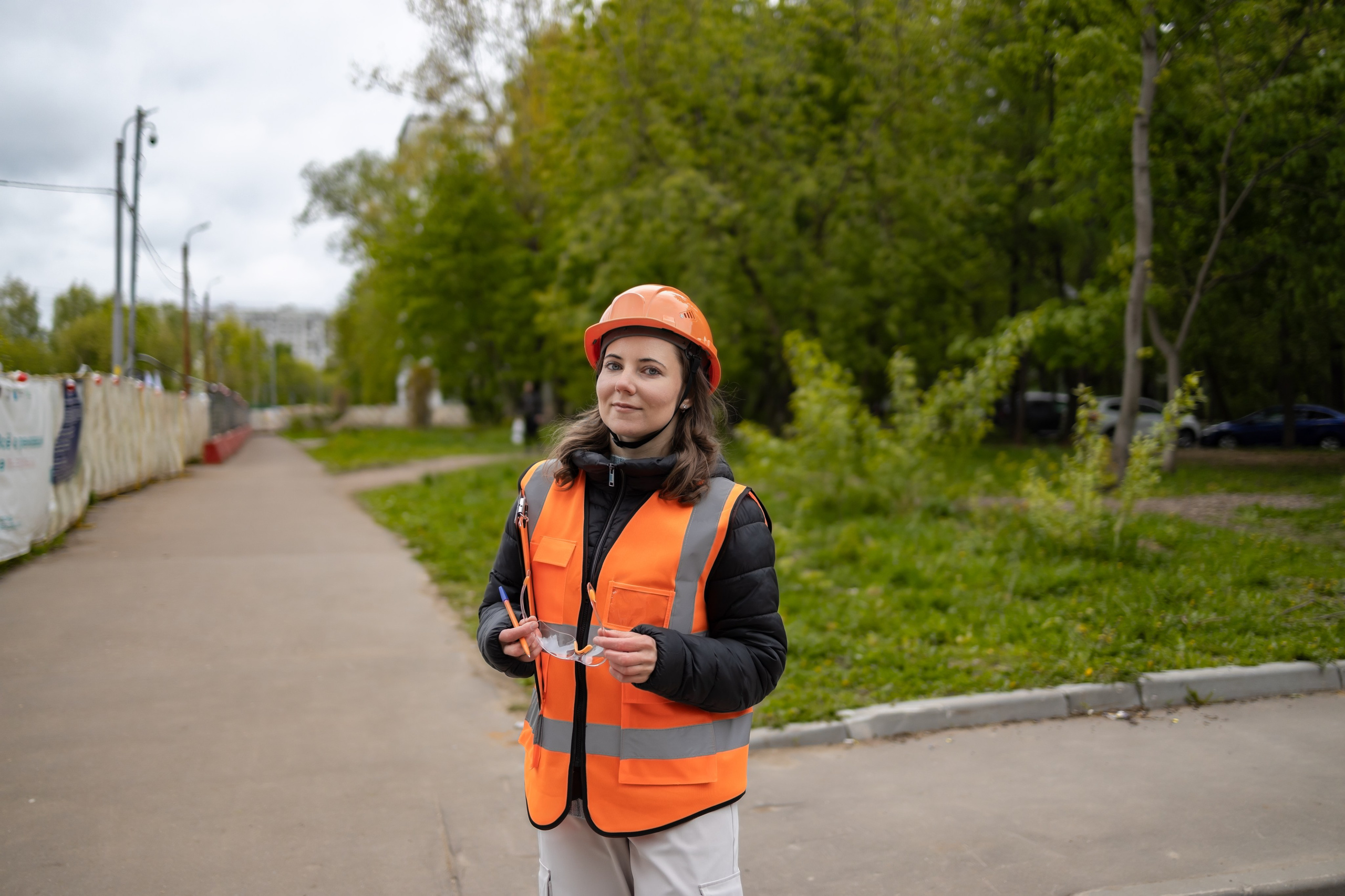Фотосессия «Стройка» модель Ирина. Репортажный, семейный и студийный фотограф в Москве Демин Алексей