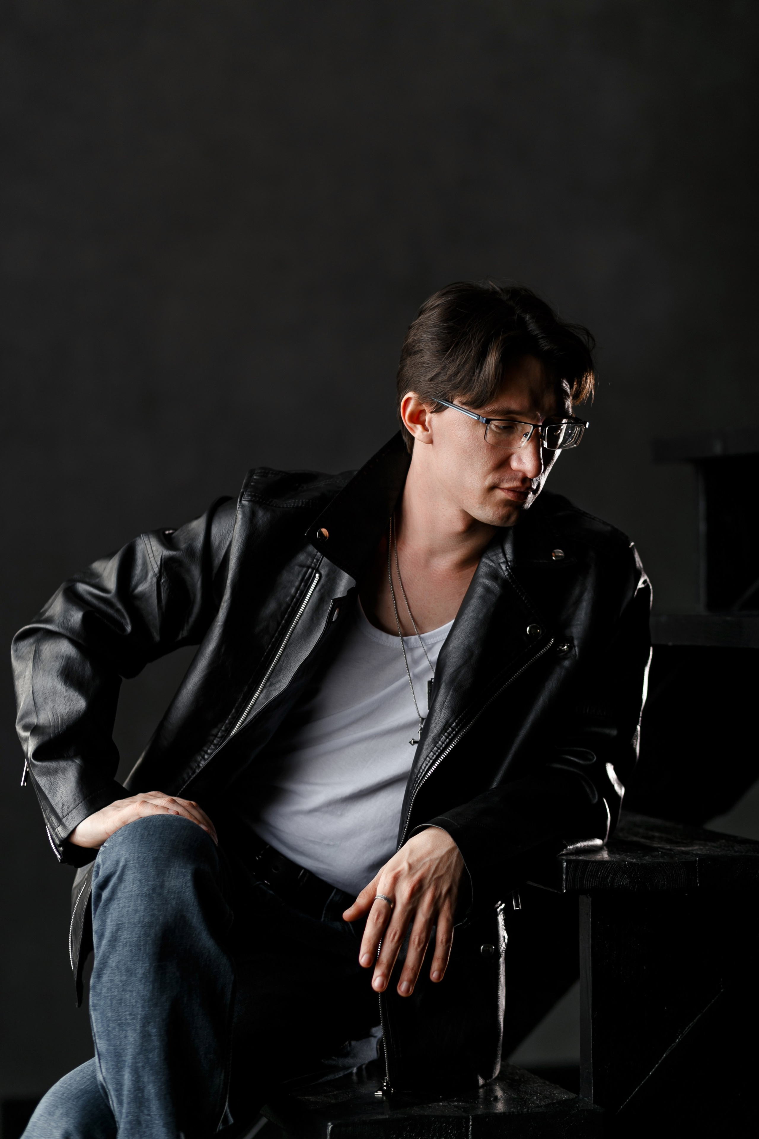 Настроение «Одеть кожанку» / Widestudio. Фотограф в  г. Новосибирск