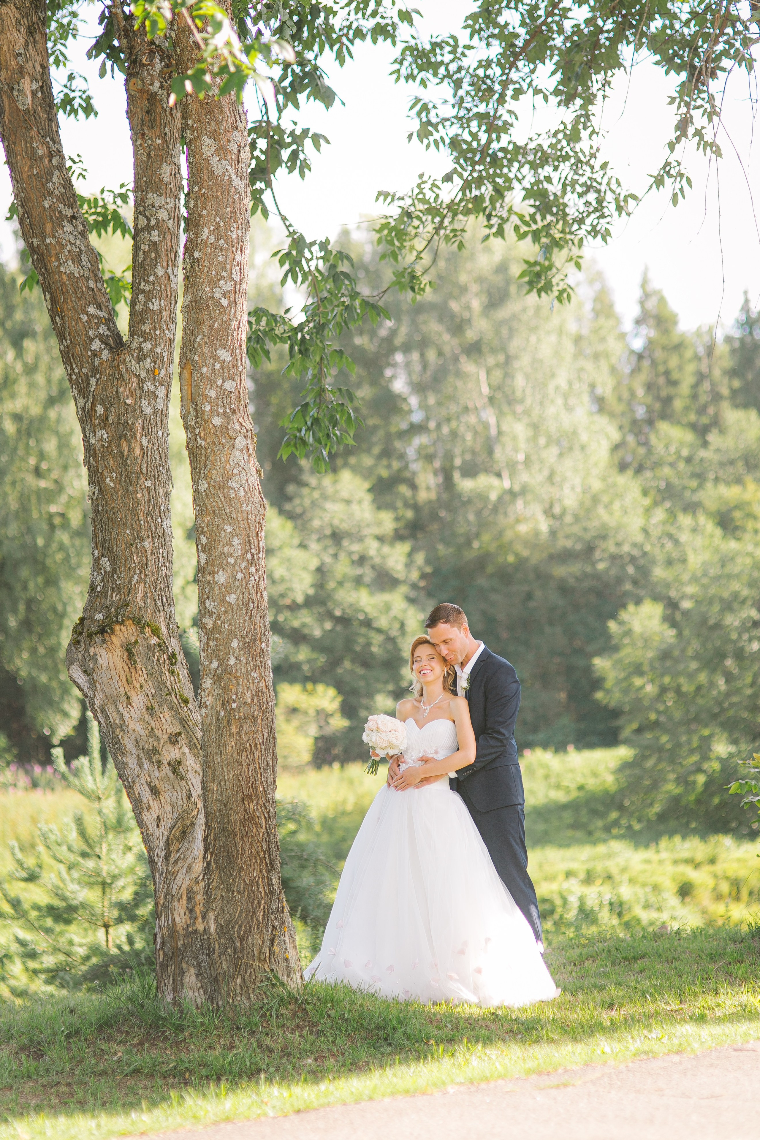 Свадебная прогулка в Ярославле. Свадебный и репортажный фотограф в Ярославле и Санкт-Петербурге Роман Микрюков