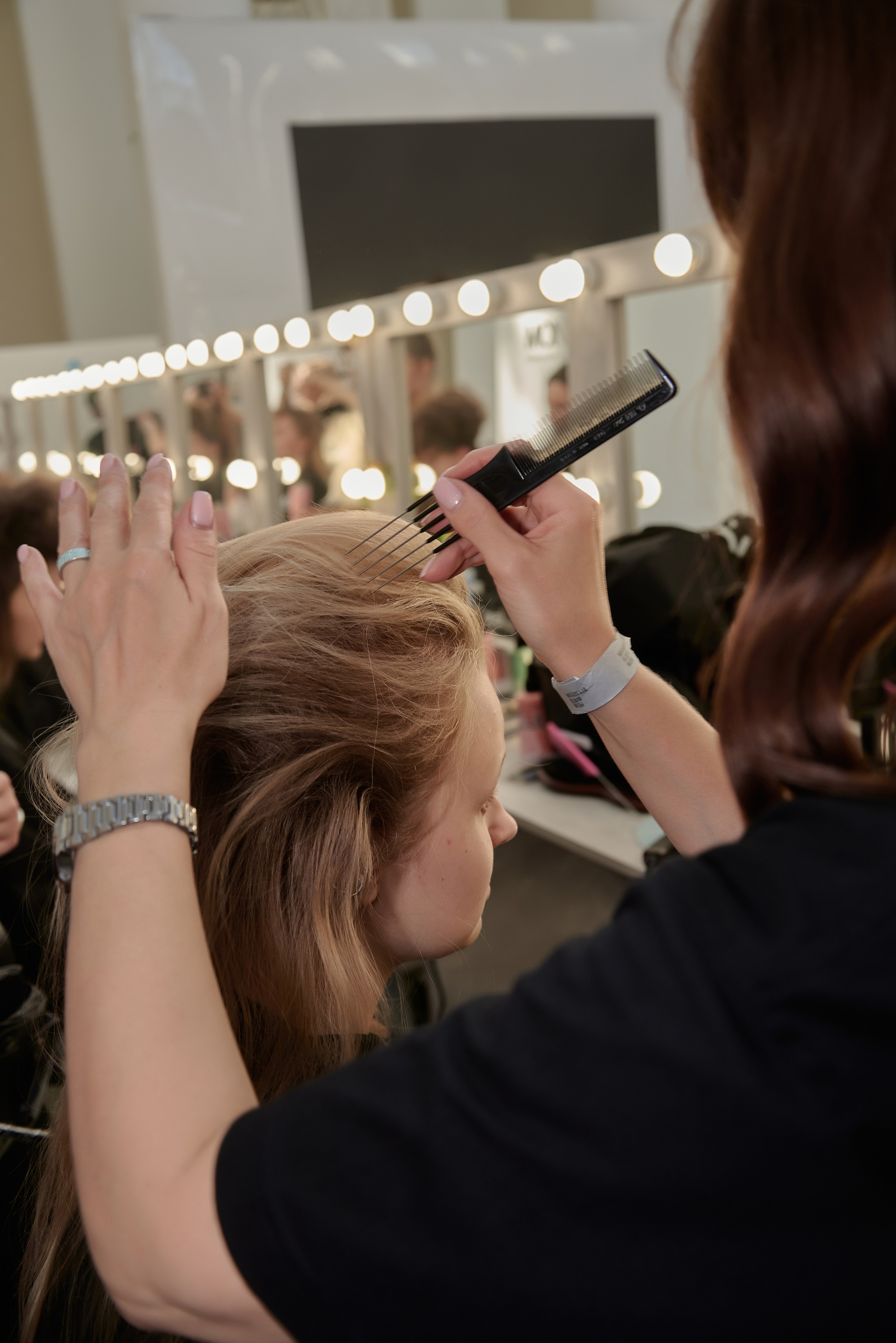 Backstage с показа ALENA COJOCARU RFW 2025. Наталия Дианова — фотограф для брендов и экспертов в Москве