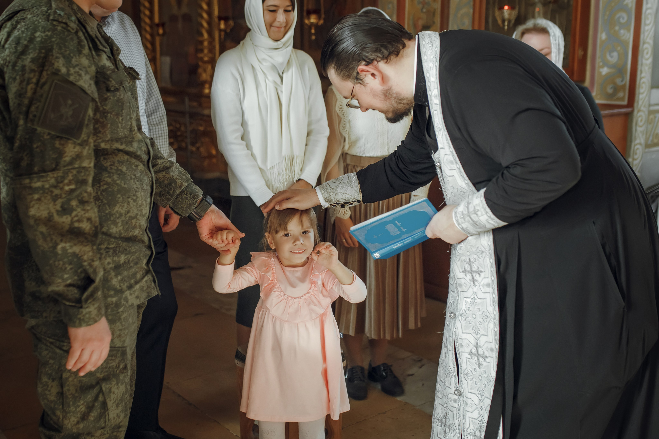 Крещение Мирославы. Фотограф на Крещение, семейный фотограф в Москве