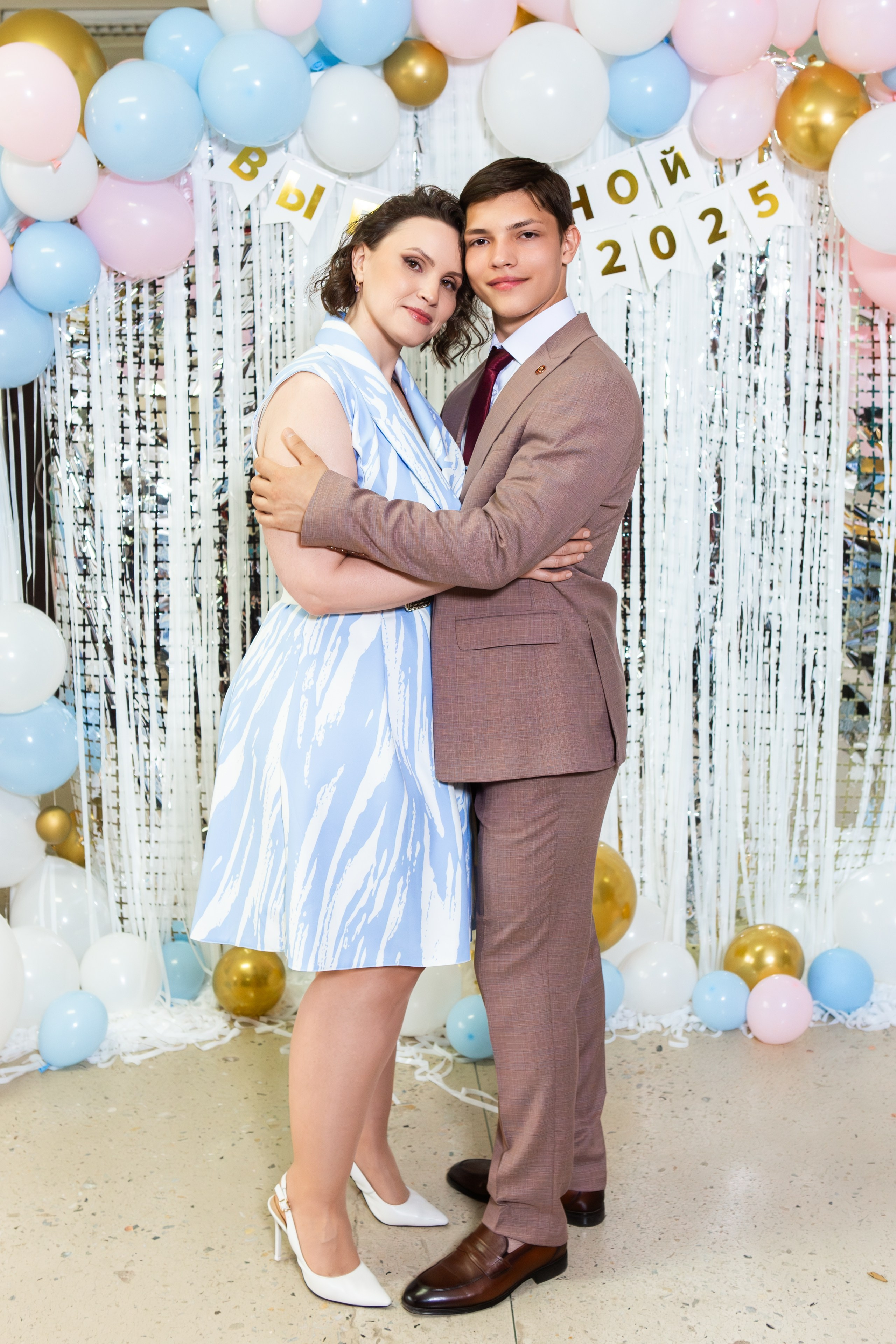 ФОТОСЕССИЯ С РОДИТЕЛЯМИ ВЫПУСКНОЙ 2025 9 ШКОЛА Г.МЦЕНСК. Профессиональный фотограф в Мценске и Орловской области