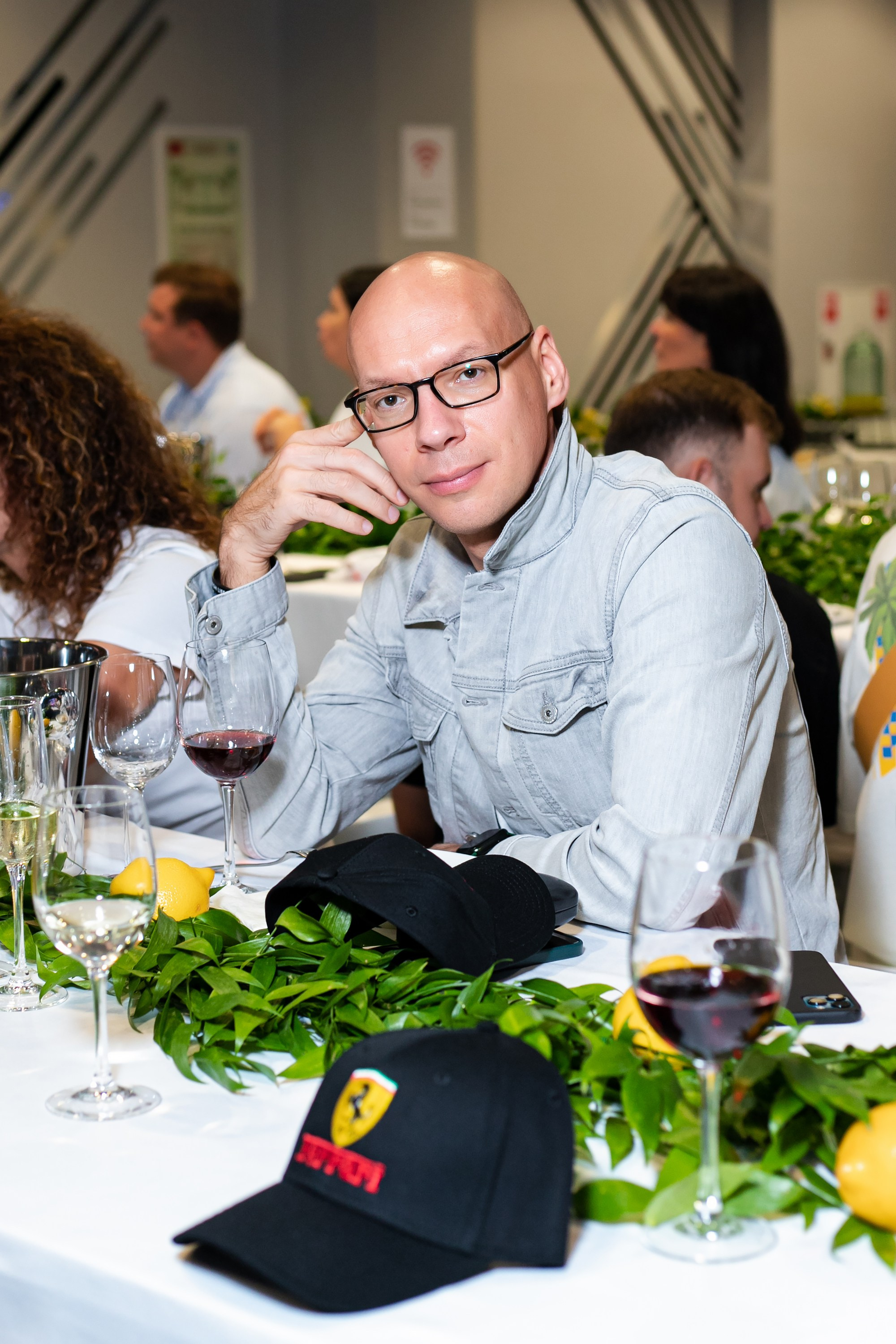 Italian Weekend Pioneer. Репортажный и fashion фотограф в Москве Сергей Бардин