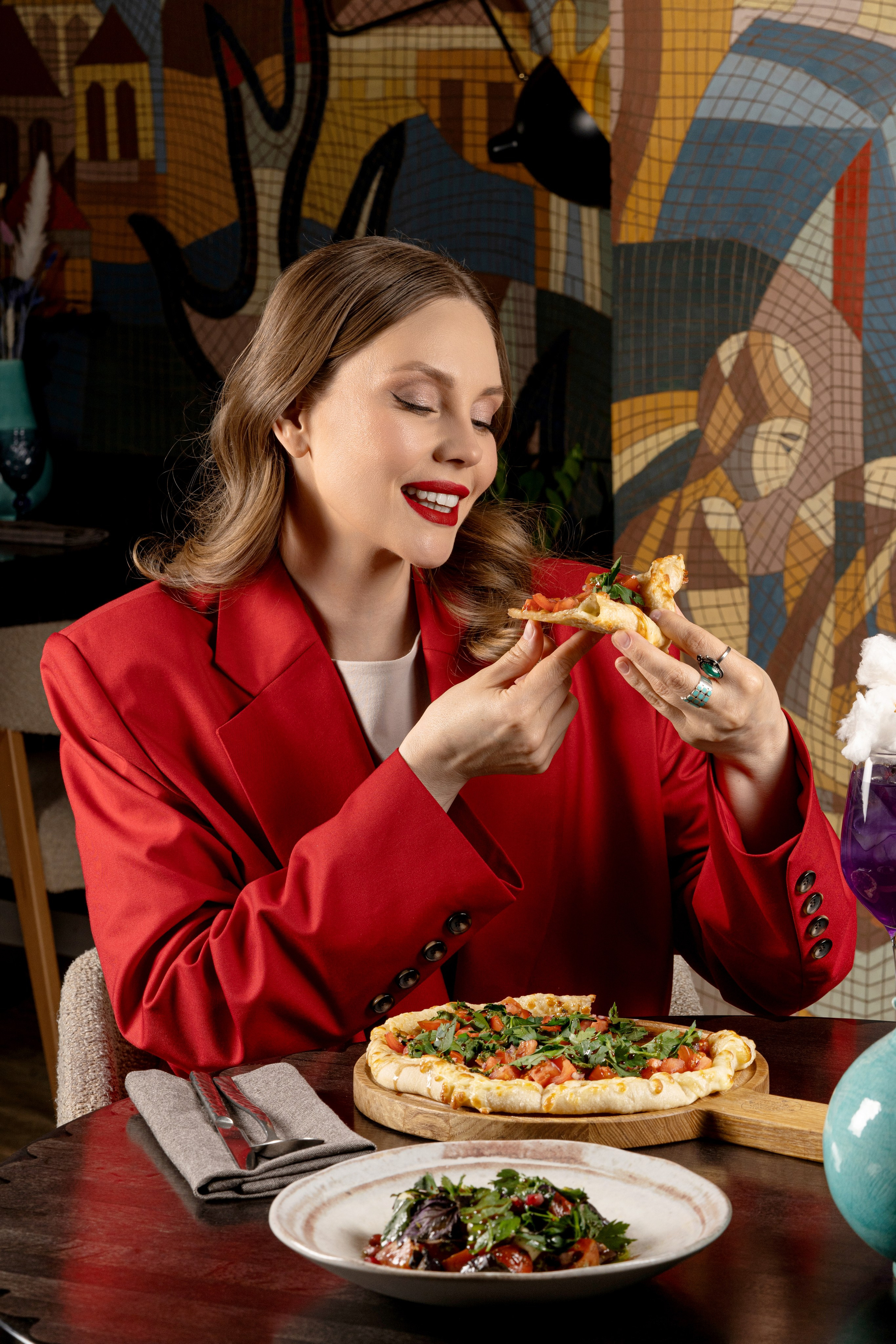 Аджики не жаль с моделью. Екатерина Лементуева фуд-фотограф, предметный фотограф, Новосибирск