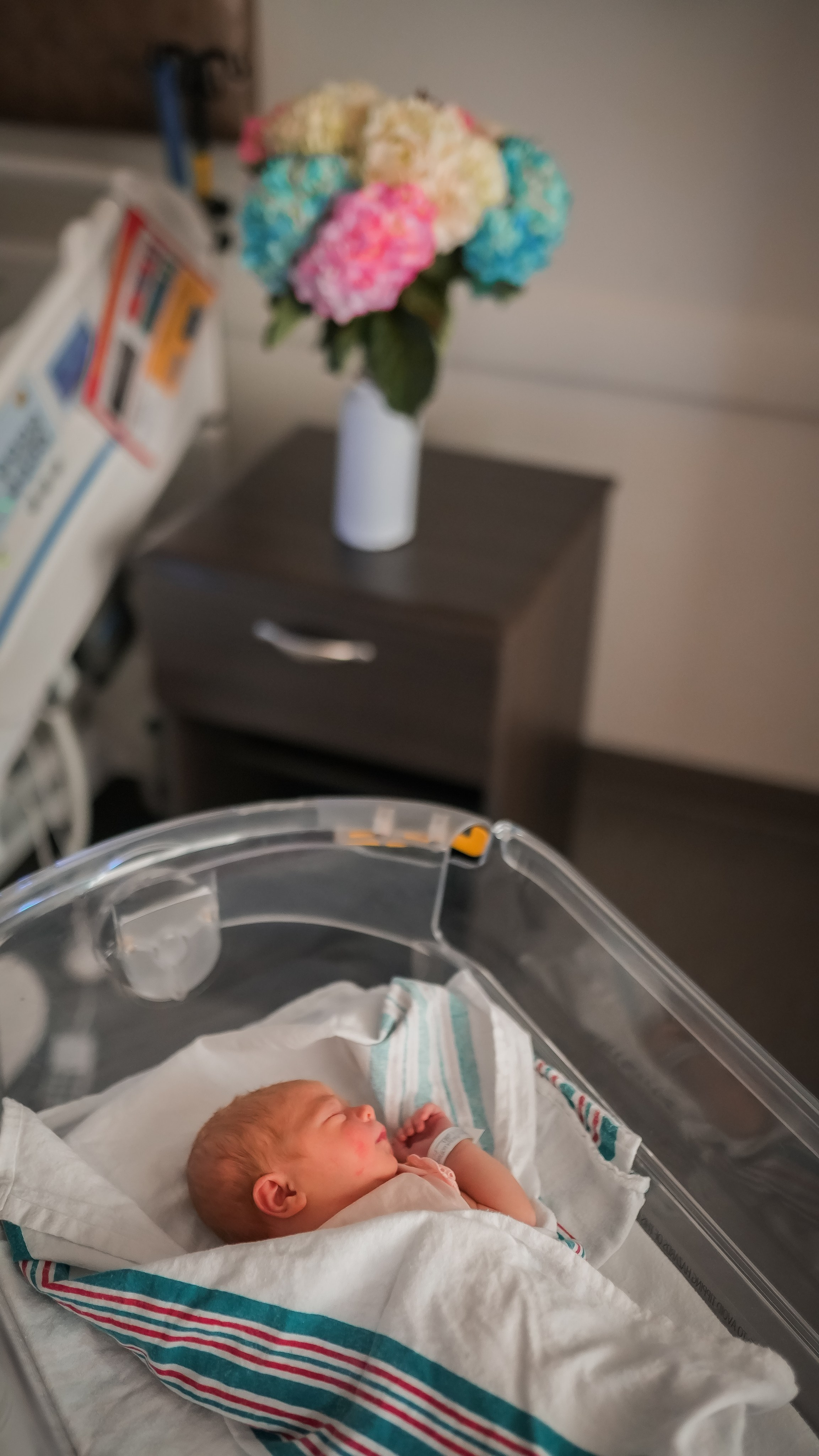 Fresh 24/48 newborn photos | First days in the hospital or at home | Anny Smirnova