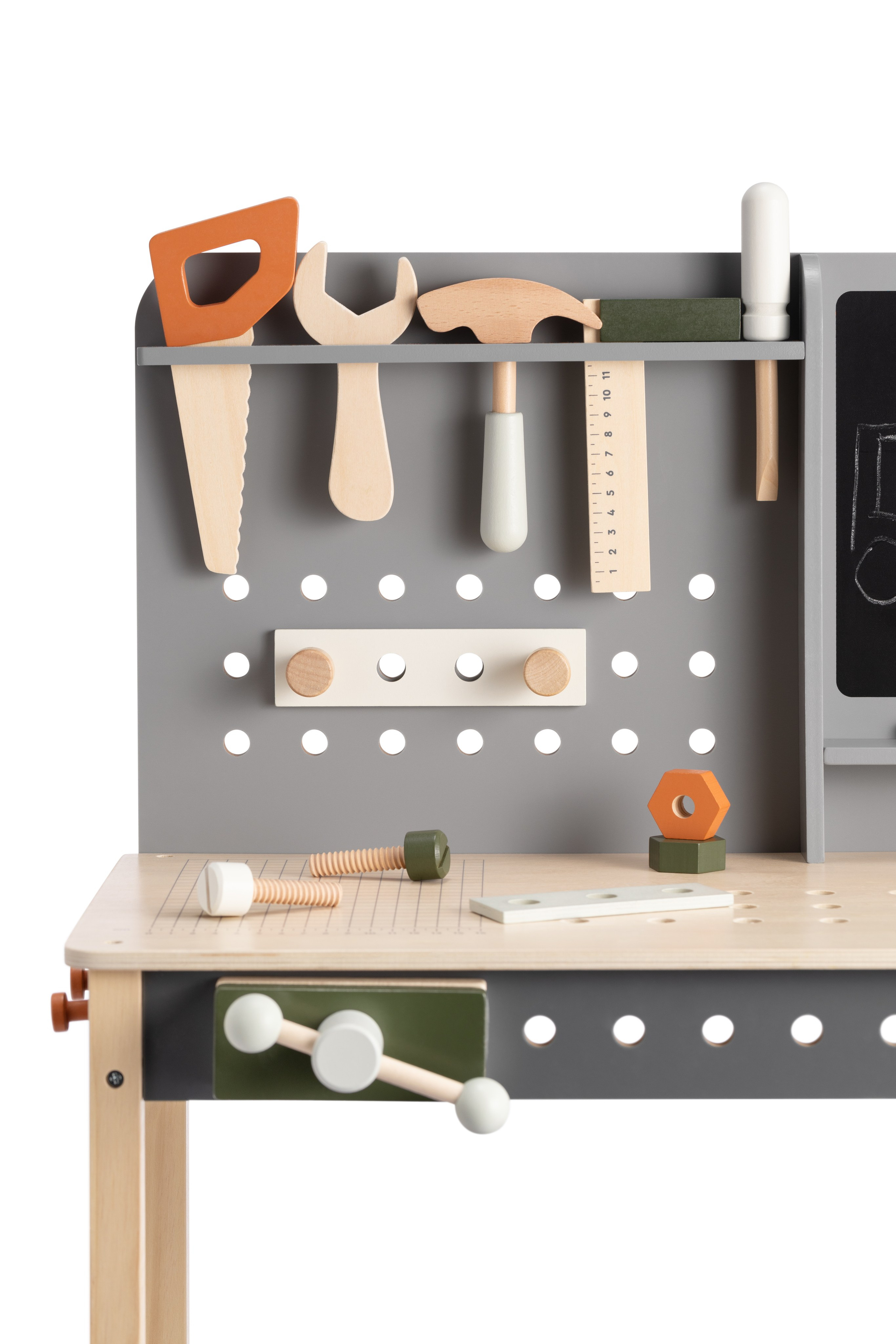 Детский верстак Junion. Олег Дмитриев