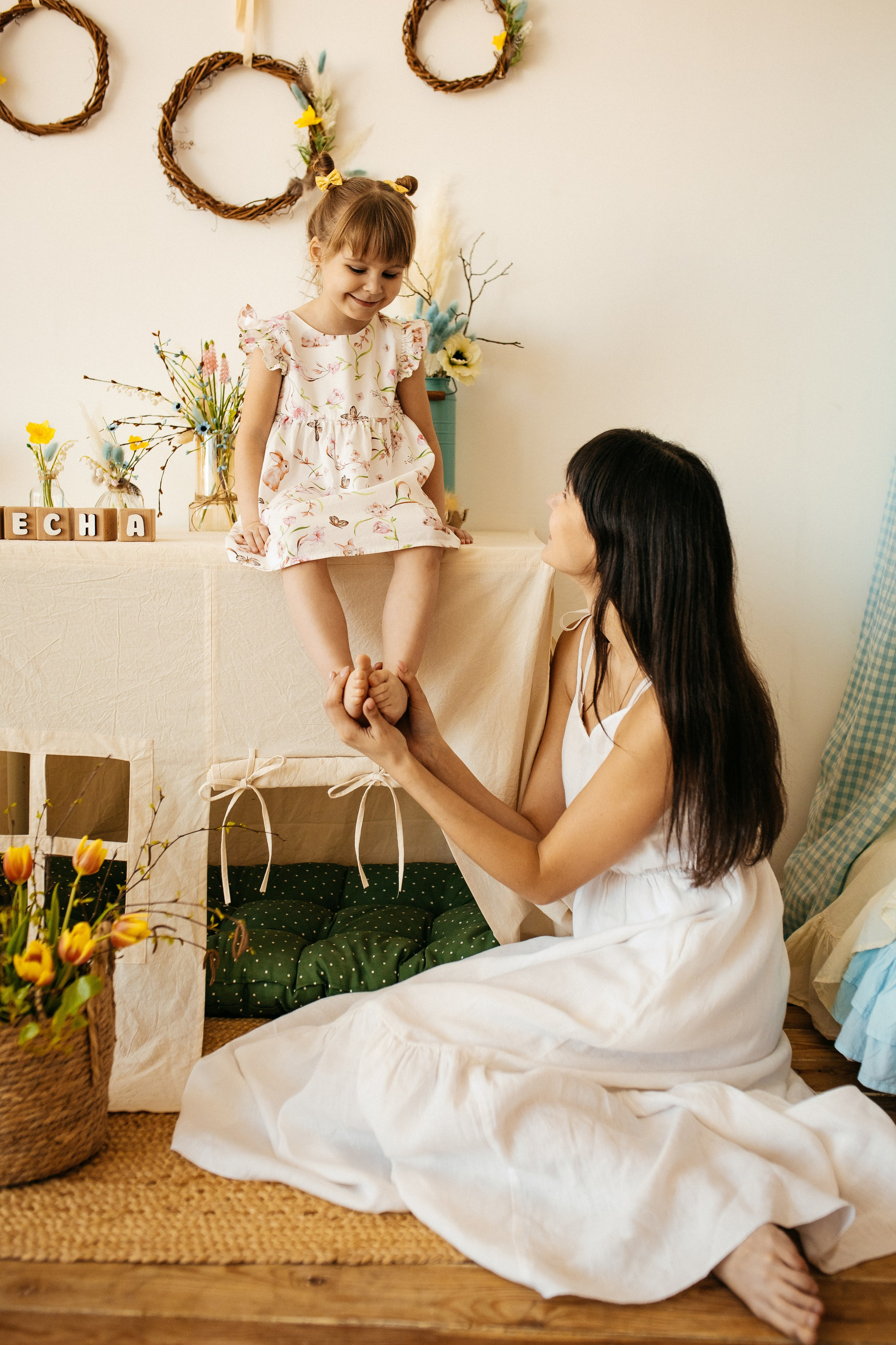 Весенняя съёмка в студии для мамы и дочки Самара. Семейный фотограф в Самаре Елена Ефимова