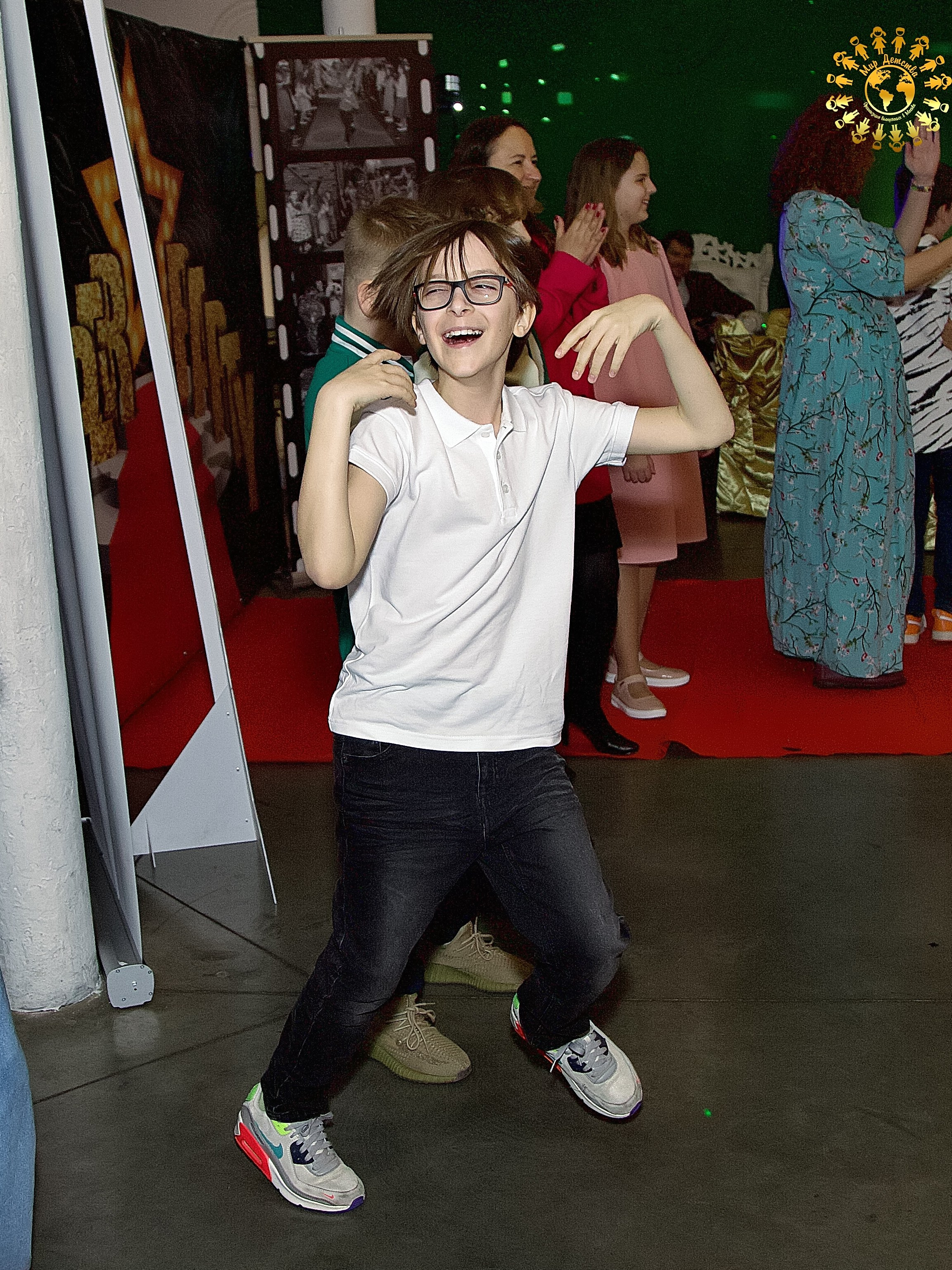 Выпускной 2023 (Школа 109, 4-й класс). Репортажная съемка в Москве и области. Анималистика