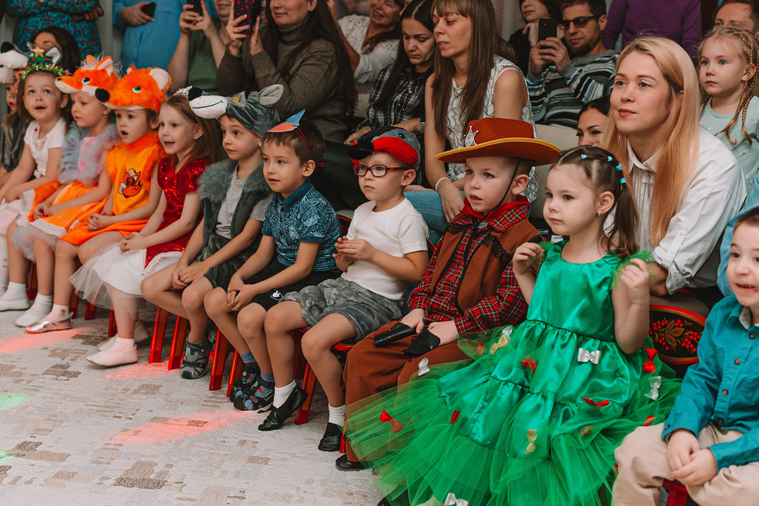 Утренник+портреты. Семейный фотограф Тюмень, фотограф на роды Салмина Мария