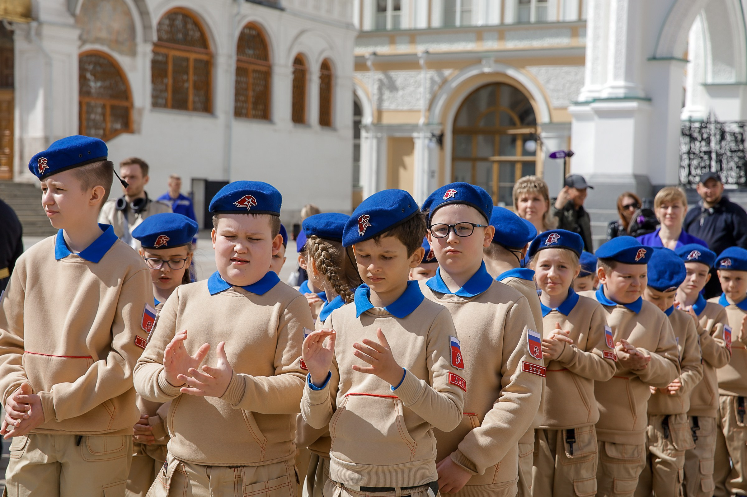 ПРИСЯГА ЮНАРМЕЙЦЕВ. СОБОРНАЯ ПЛОЩАДЬ КРЕМЛЯ. Фотограф в Москве Ольга Колесникова