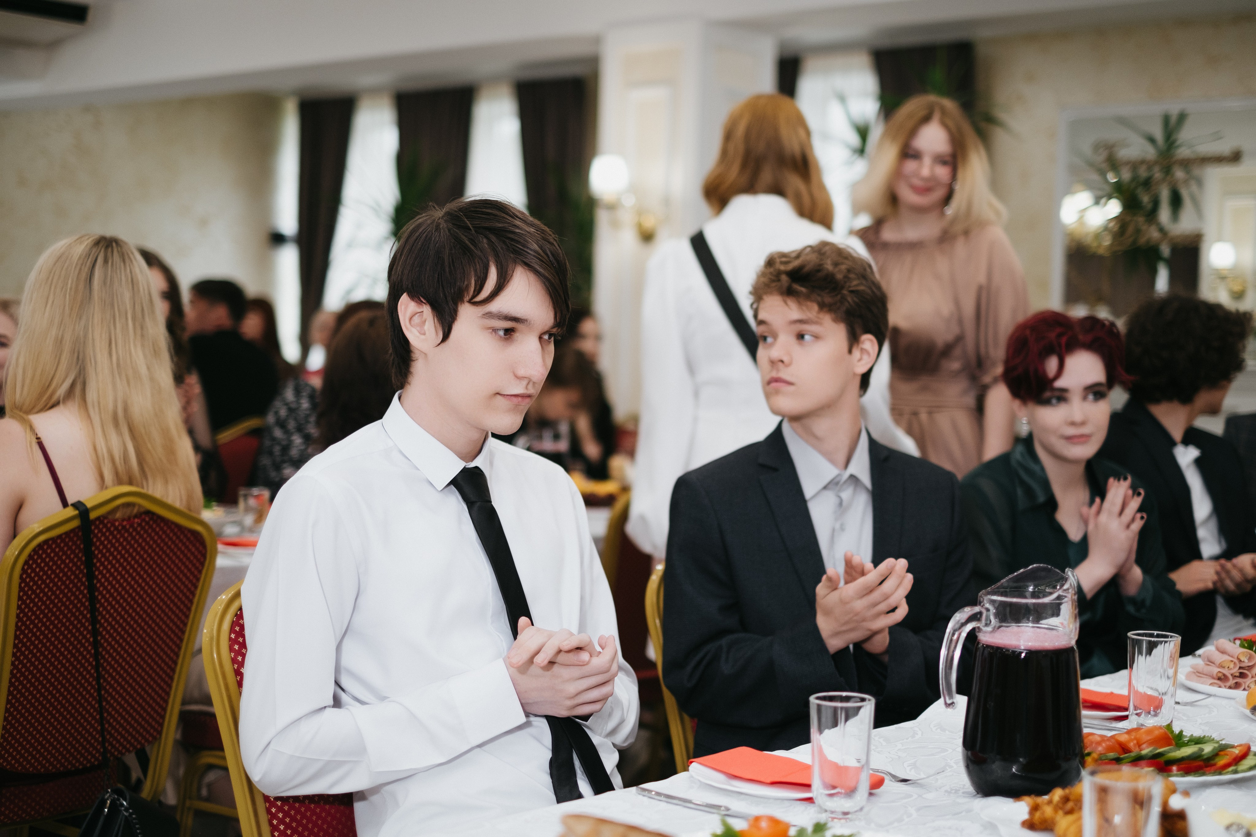 Выпускной 11 класс школы № 30. Свадебный и репортажной фотограф Денис Ожигин в Краснодаре и Краснодарском крае