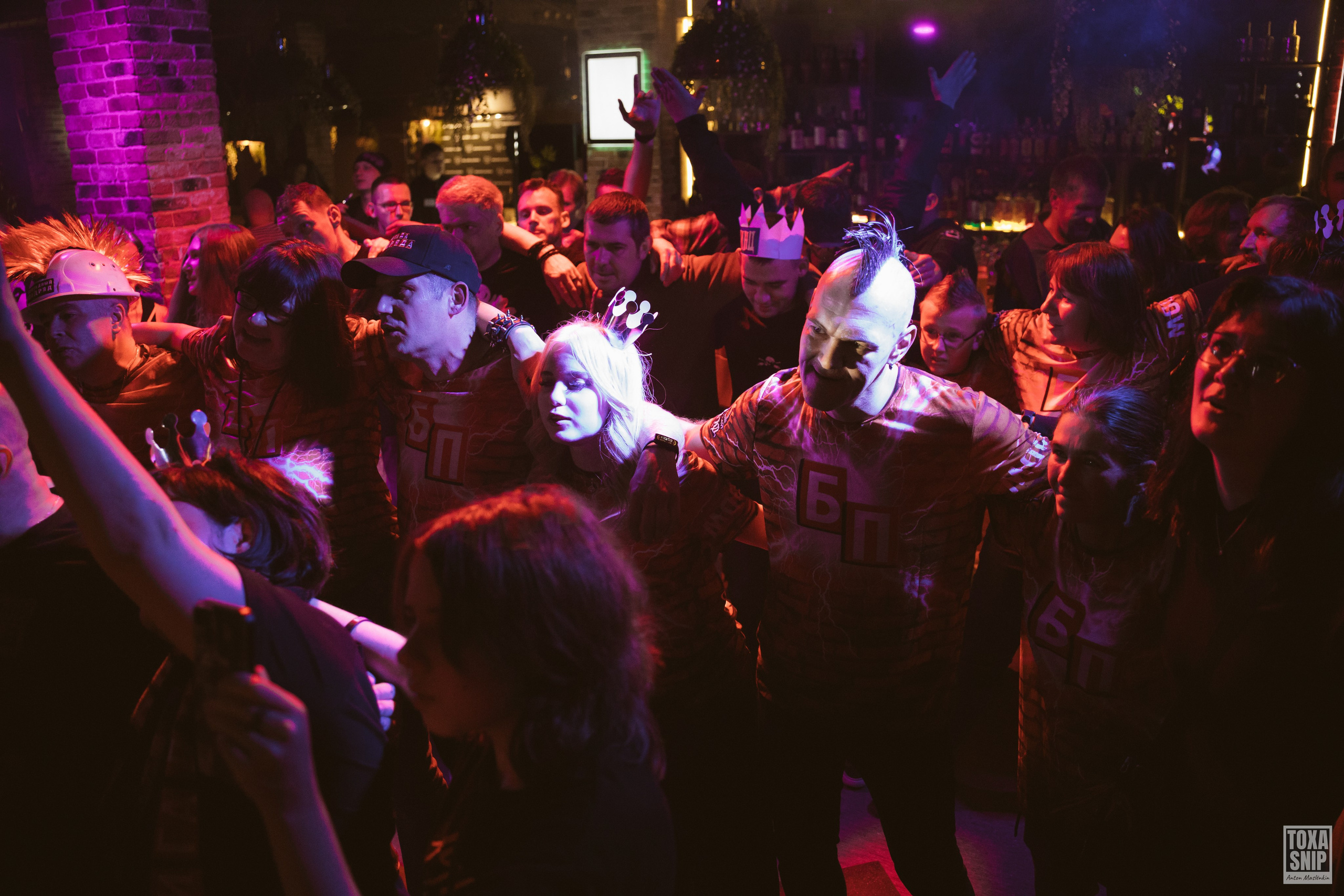 Бригадный подряд (03.10.2025). Toxasnip Photo | Anton Maslenkin