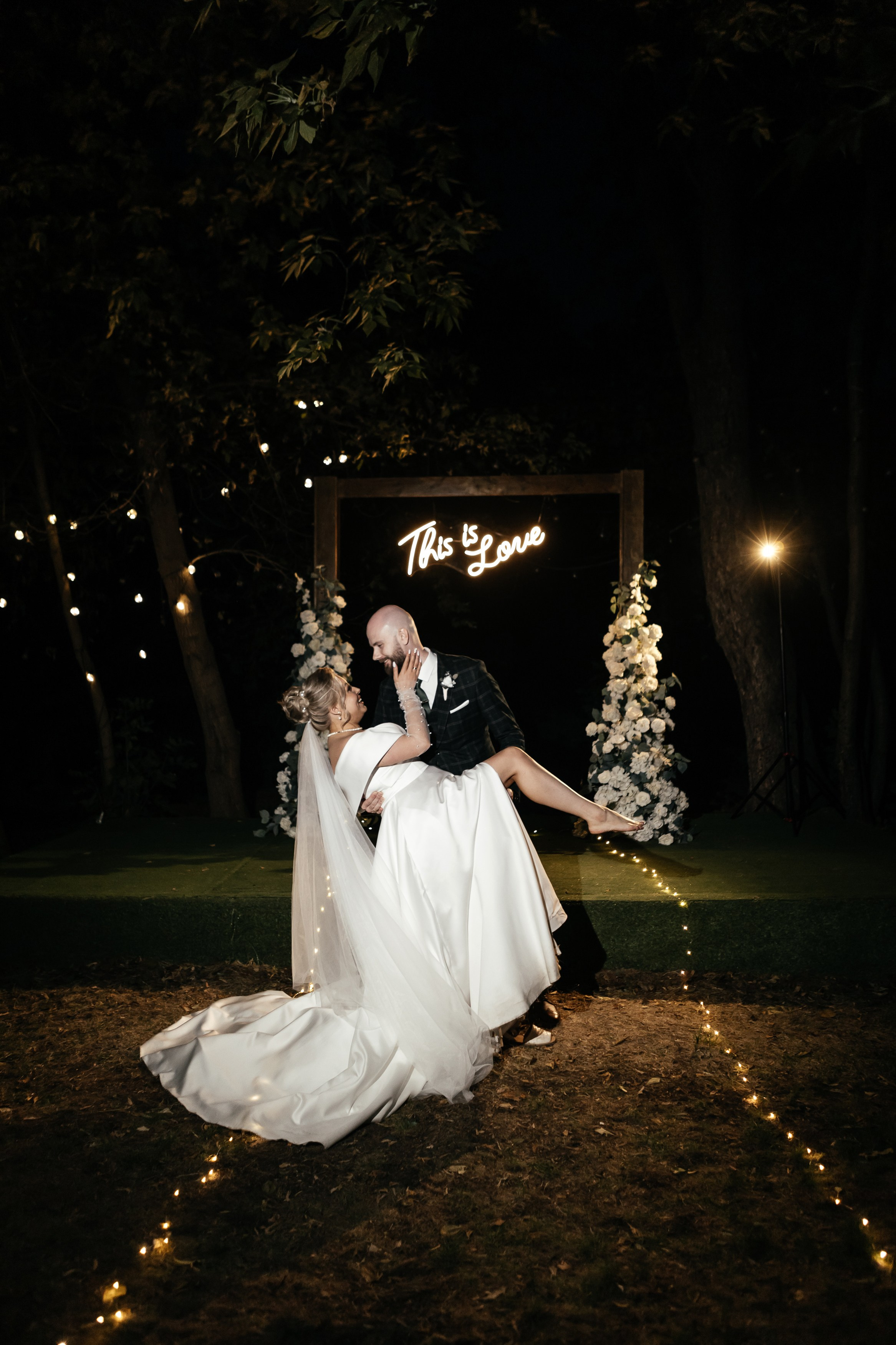 Свадебный фотограф Уфа — Руслан ГабдлисламовЖивые эмоции, красивые кадры, воспоминания на всю жизнь.Работаю по всей Республике Башкортоста. Свадебный фотограф Уфа Руслан Габдлисламов