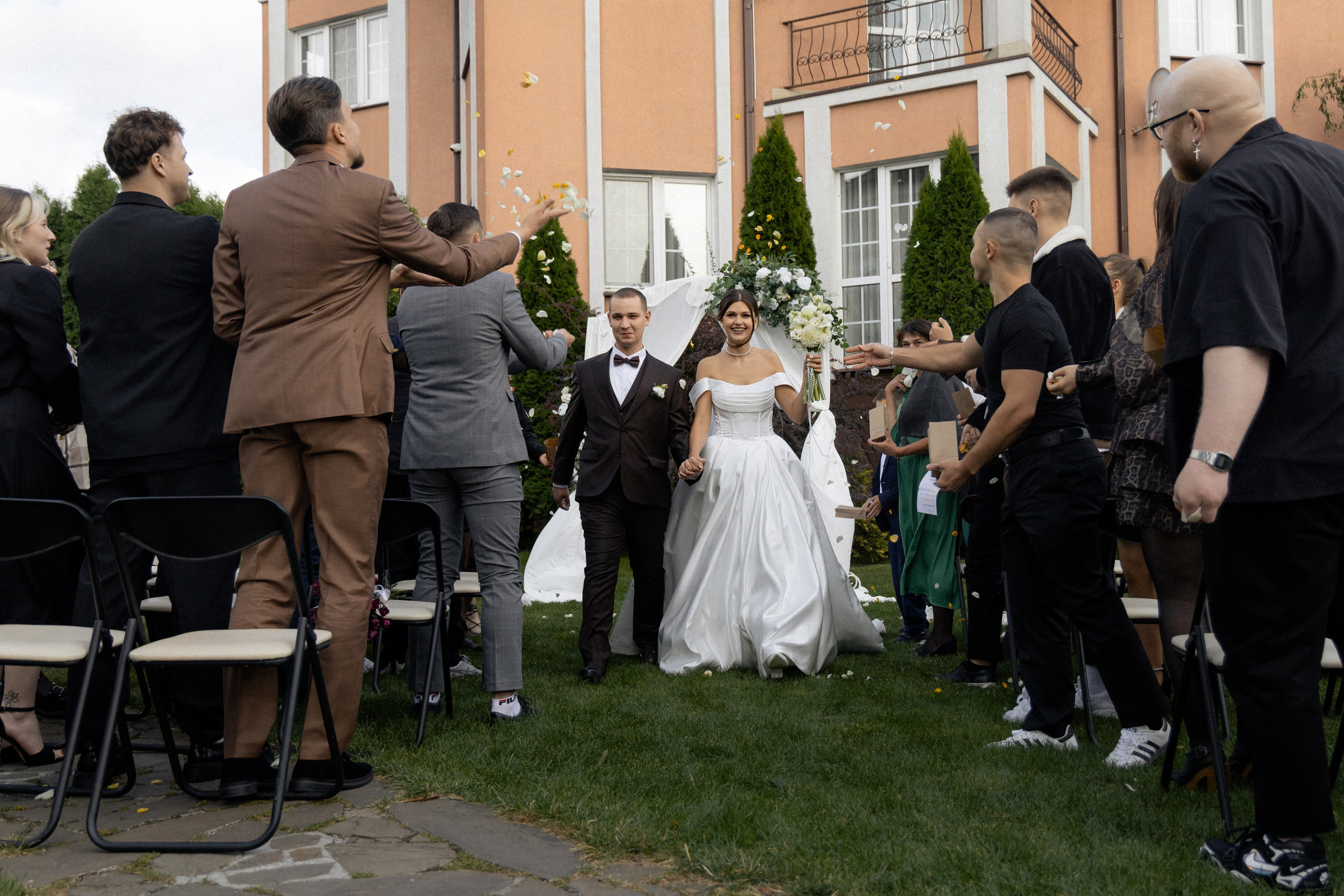 Свадебная фотосессия Анастасии и Игоря в Усадьбе Легенда. Свадебный фотограф в Минске/Беларуси Сергей Спиридонов