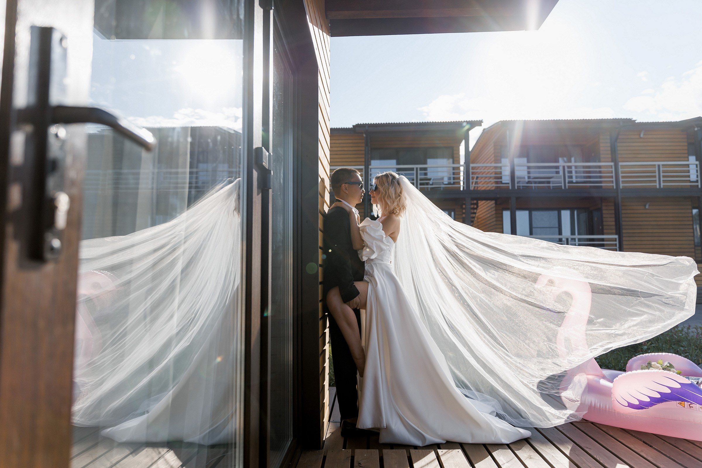 Розовый фламинго. И буханка. Свадебный фотограф в Иркутске Сапаров Александр