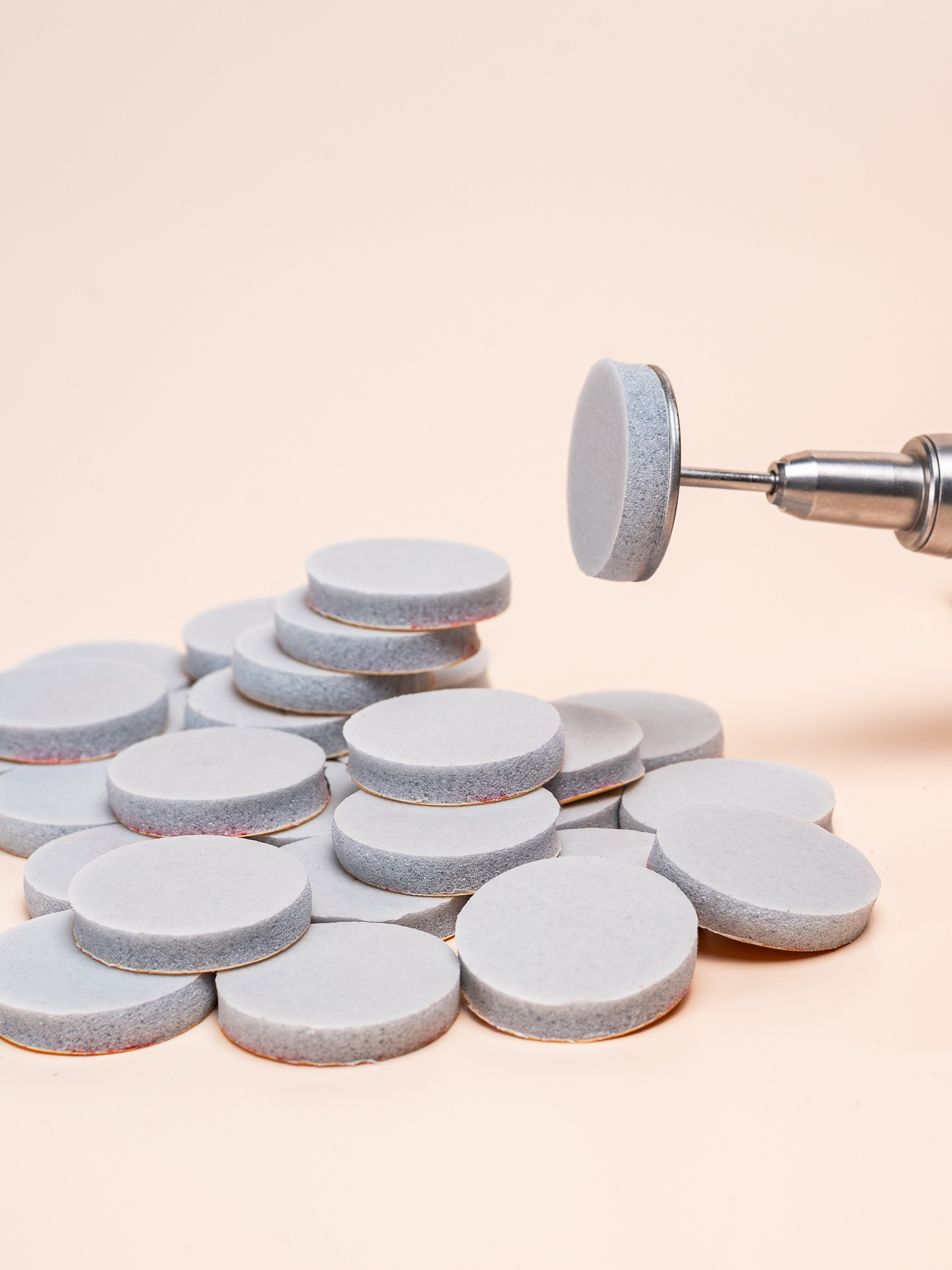 Средства для маникюра. Предметный фотограф, фото для маркетплейсов Пятигорск, КМВ